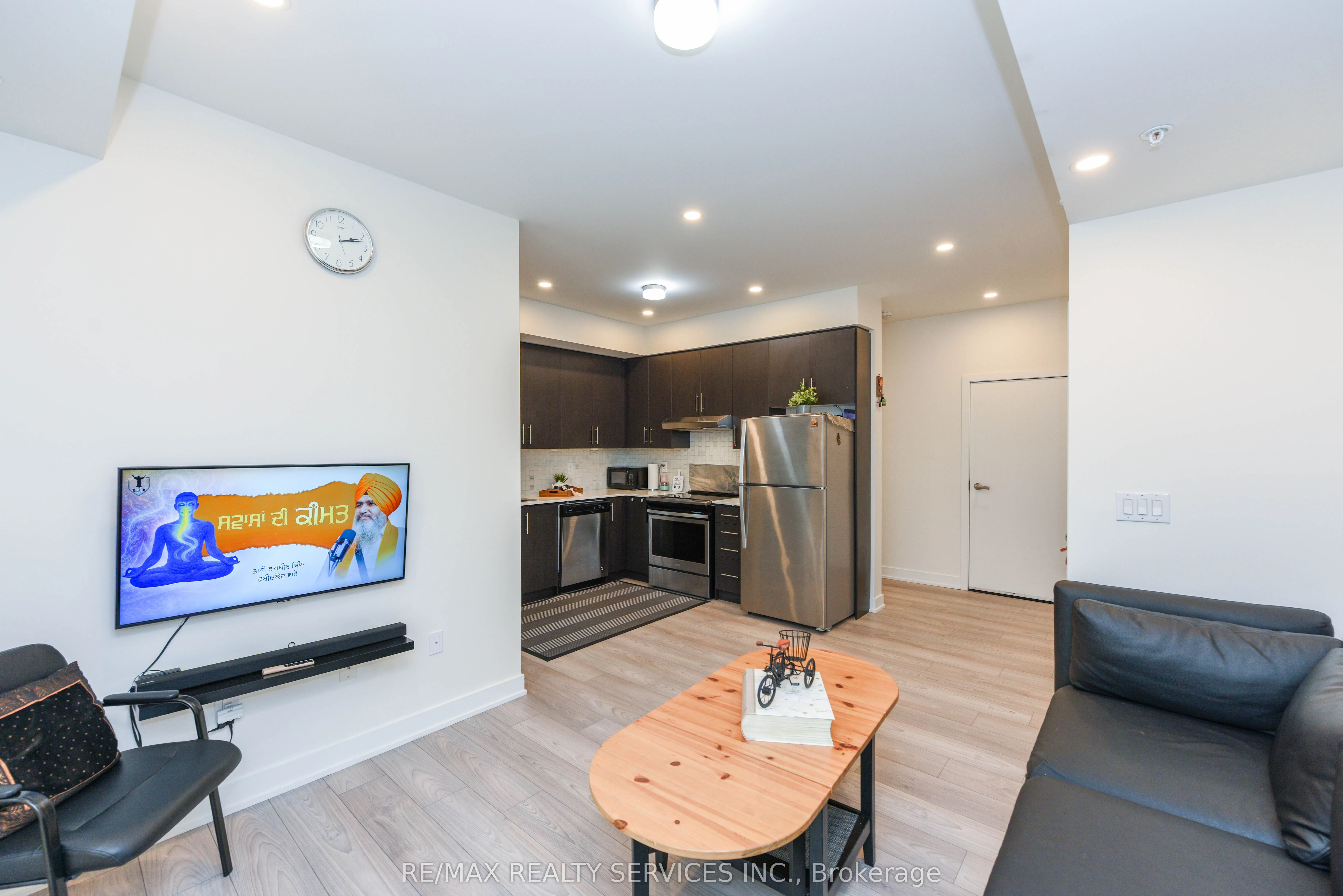 3476 Widdicombe Way #8