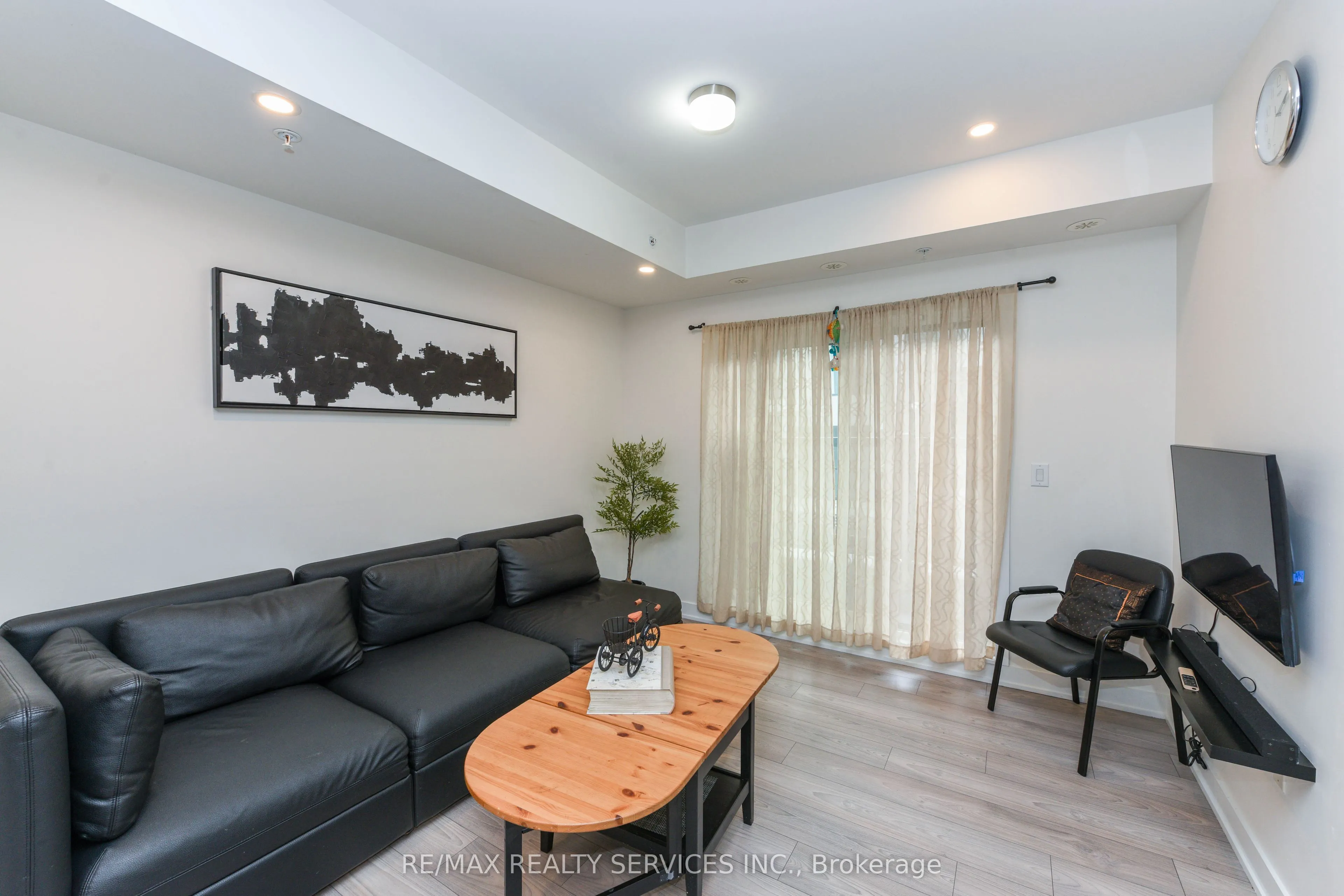 3476 Widdicombe Way #8