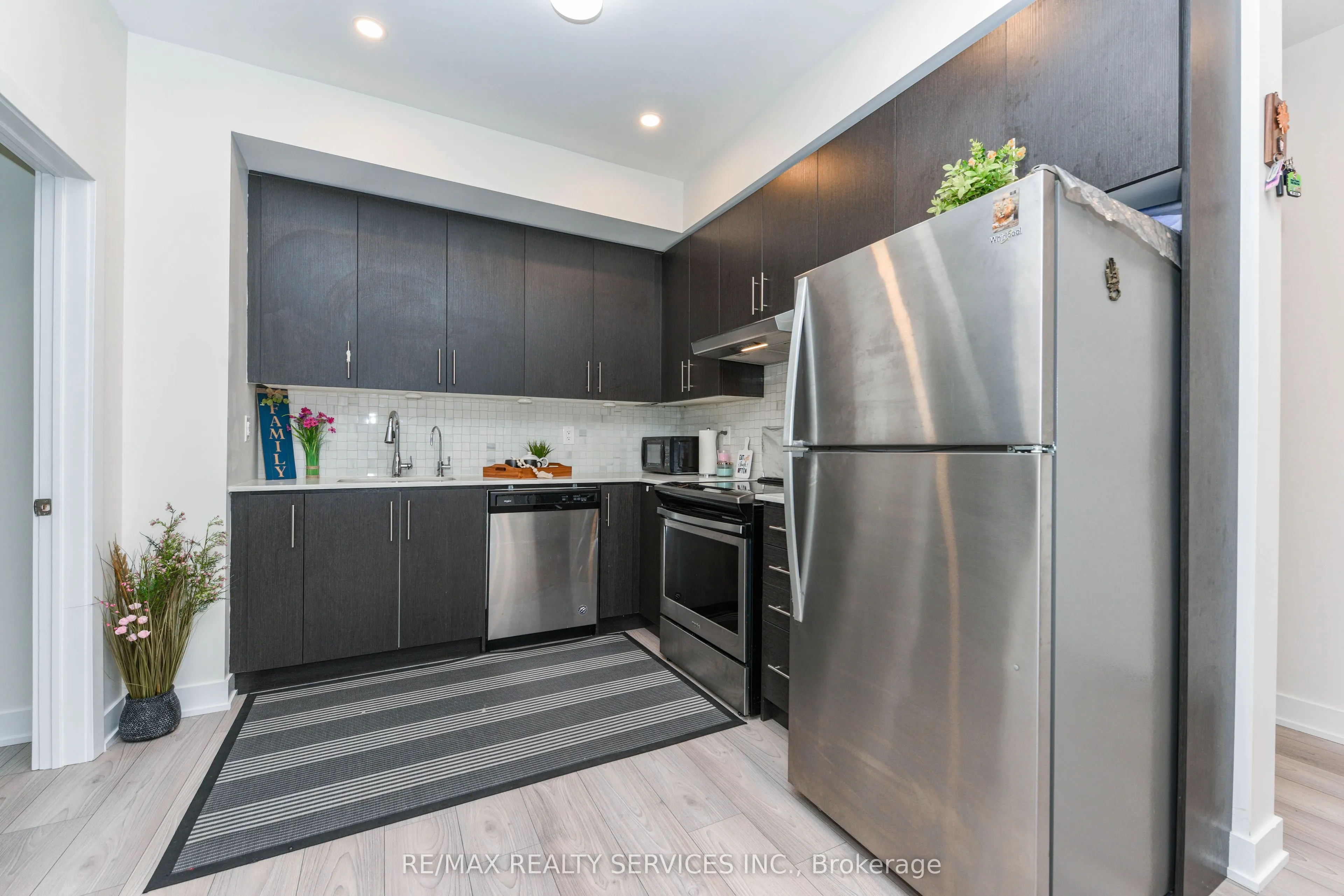 3476 Widdicombe Way #8