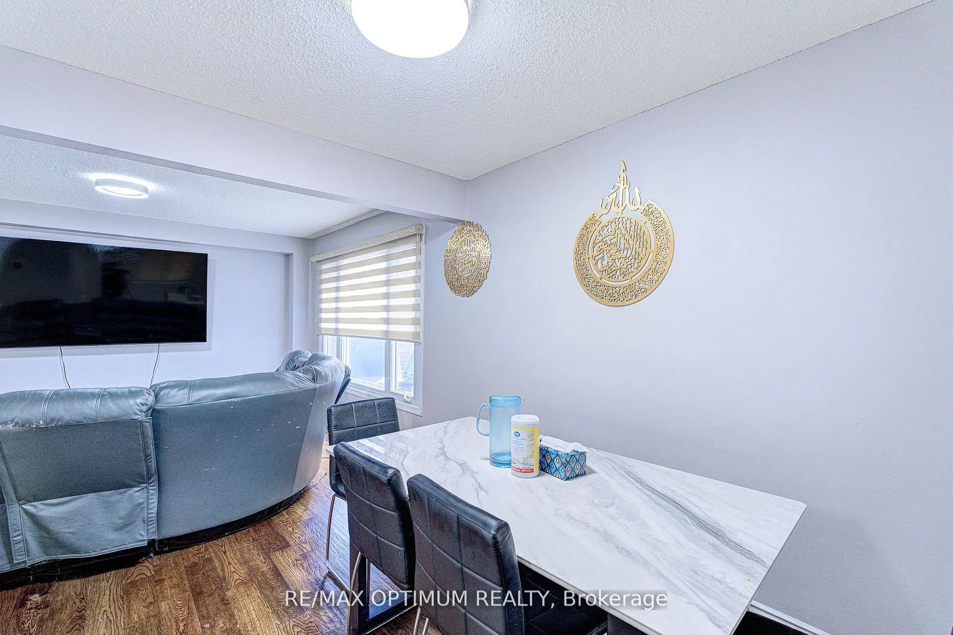 5 Roehampton Crescent