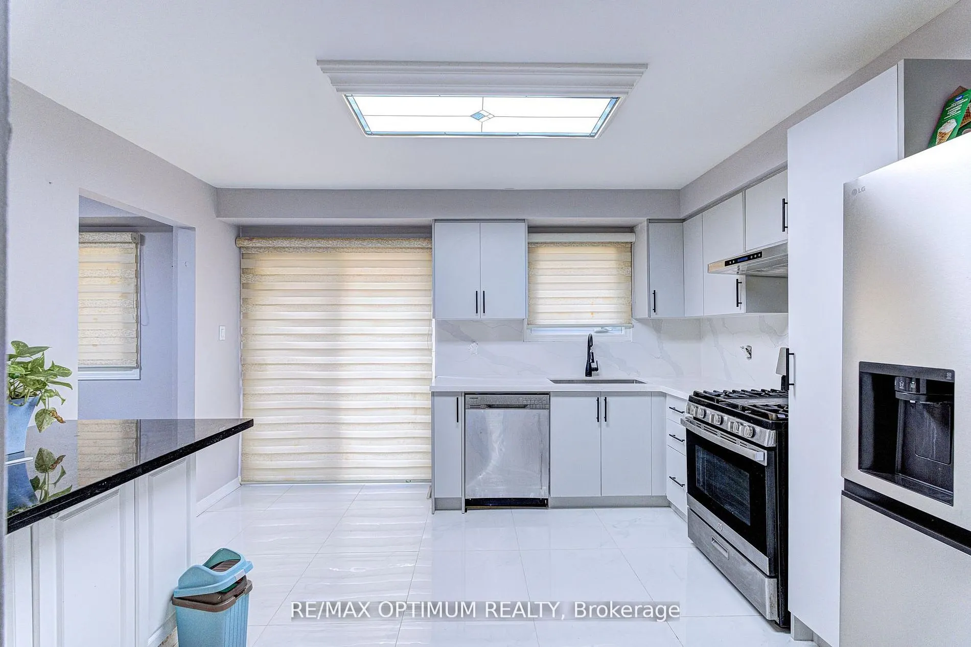5 Roehampton Crescent