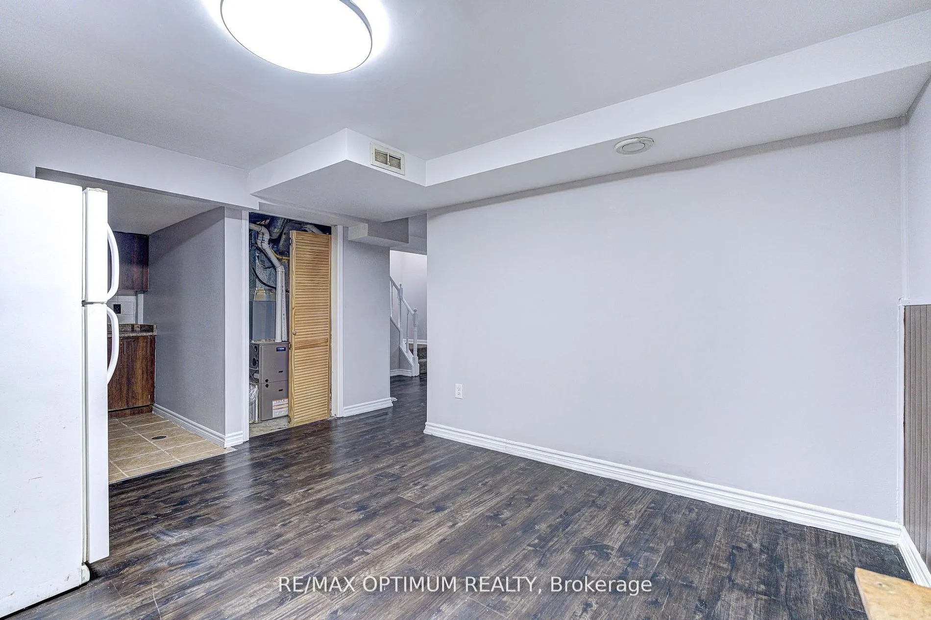 5 Roehampton Crescent