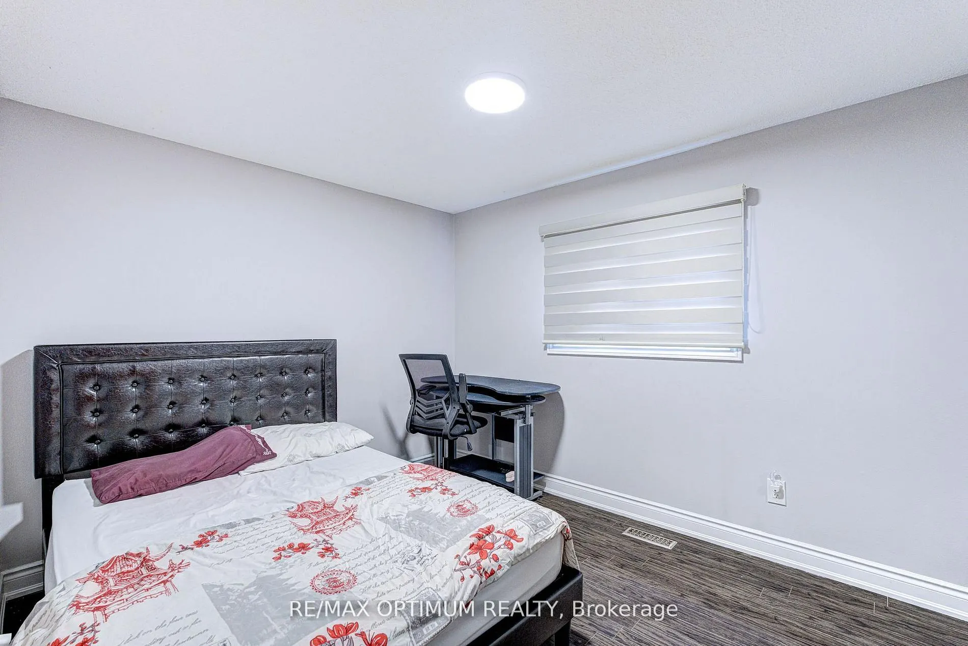5 Roehampton Crescent
