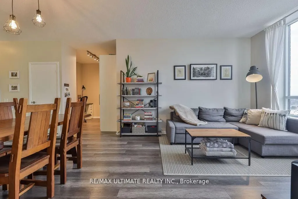 60 Heintzman Street #2404