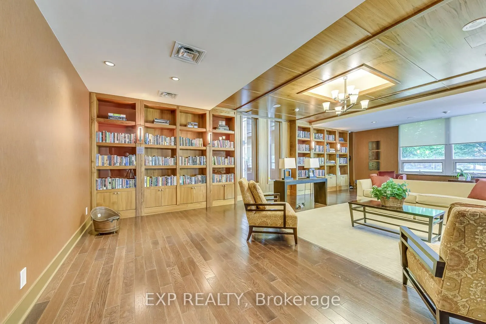 1055 Southdown Road #905