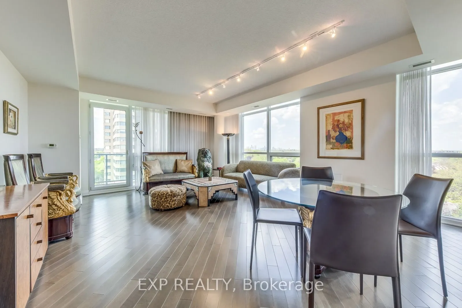 1055 Southdown Road #905