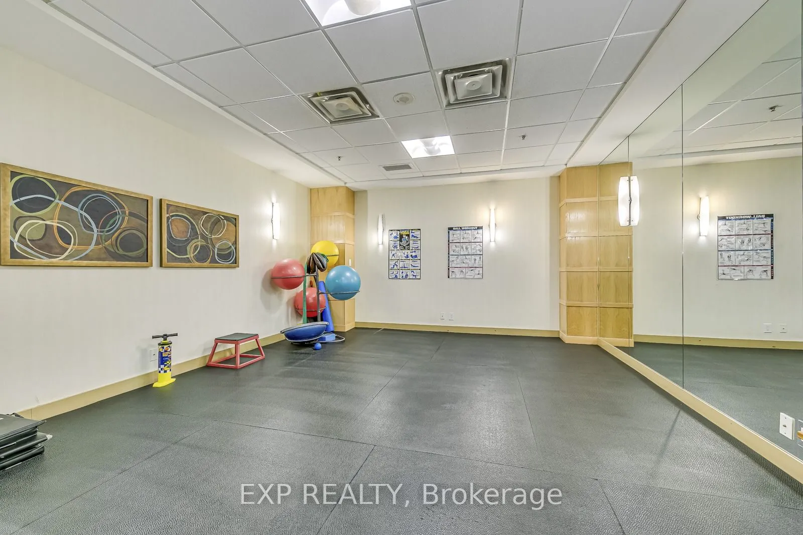 1055 Southdown Road #905
