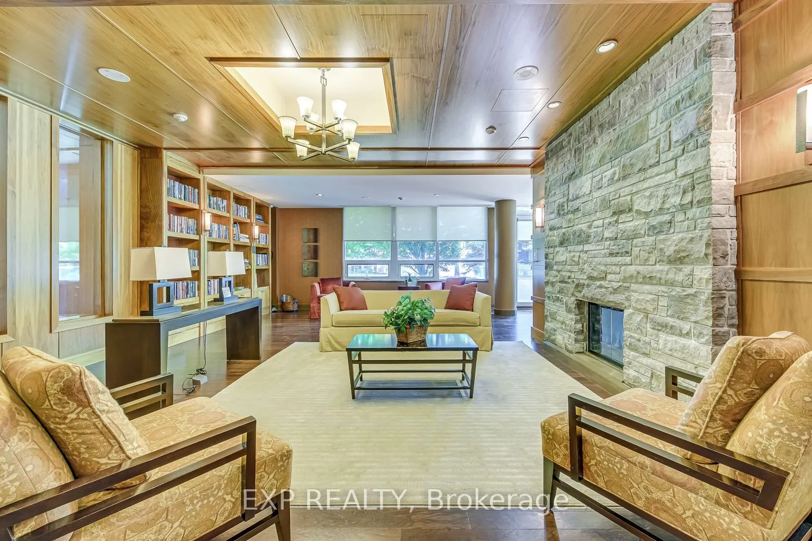1055 Southdown Road #905