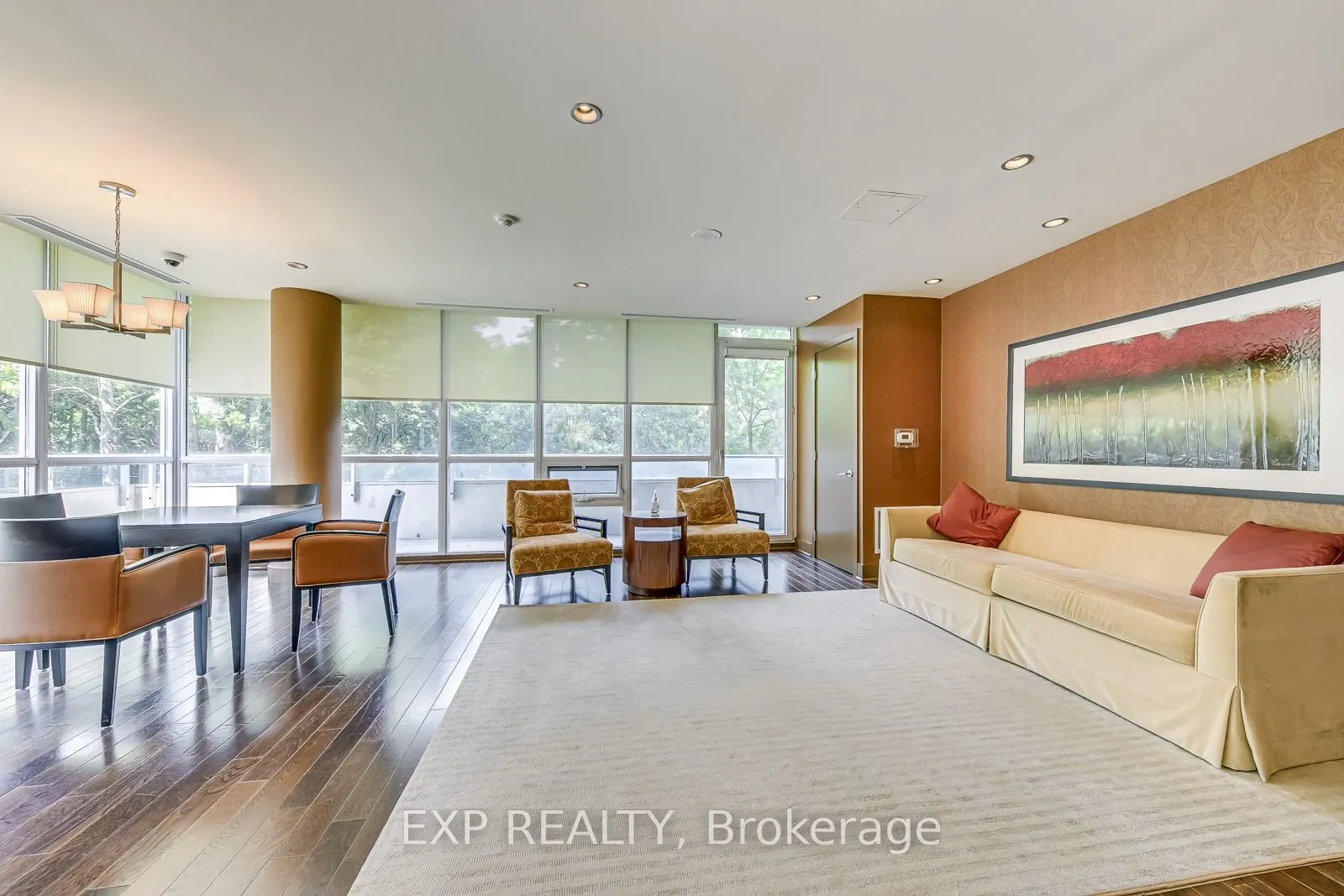 1055 Southdown Road #905