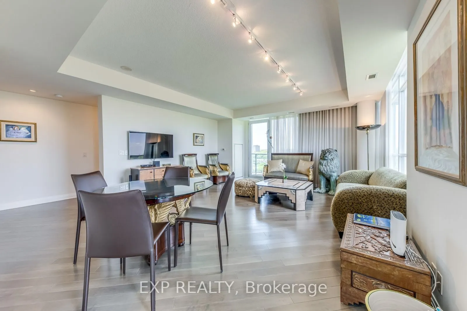 1055 Southdown Road #905
