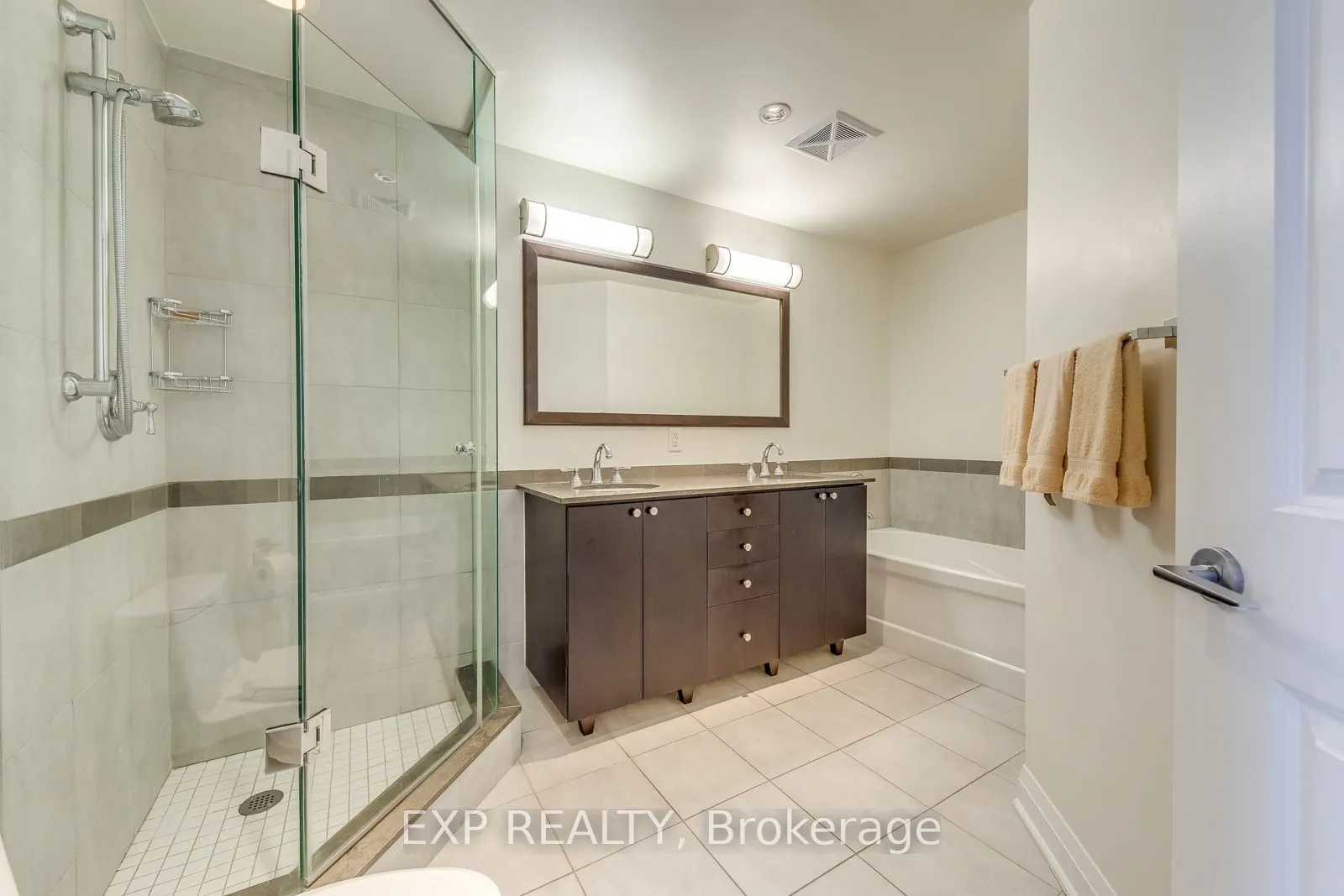 1055 Southdown Road #905