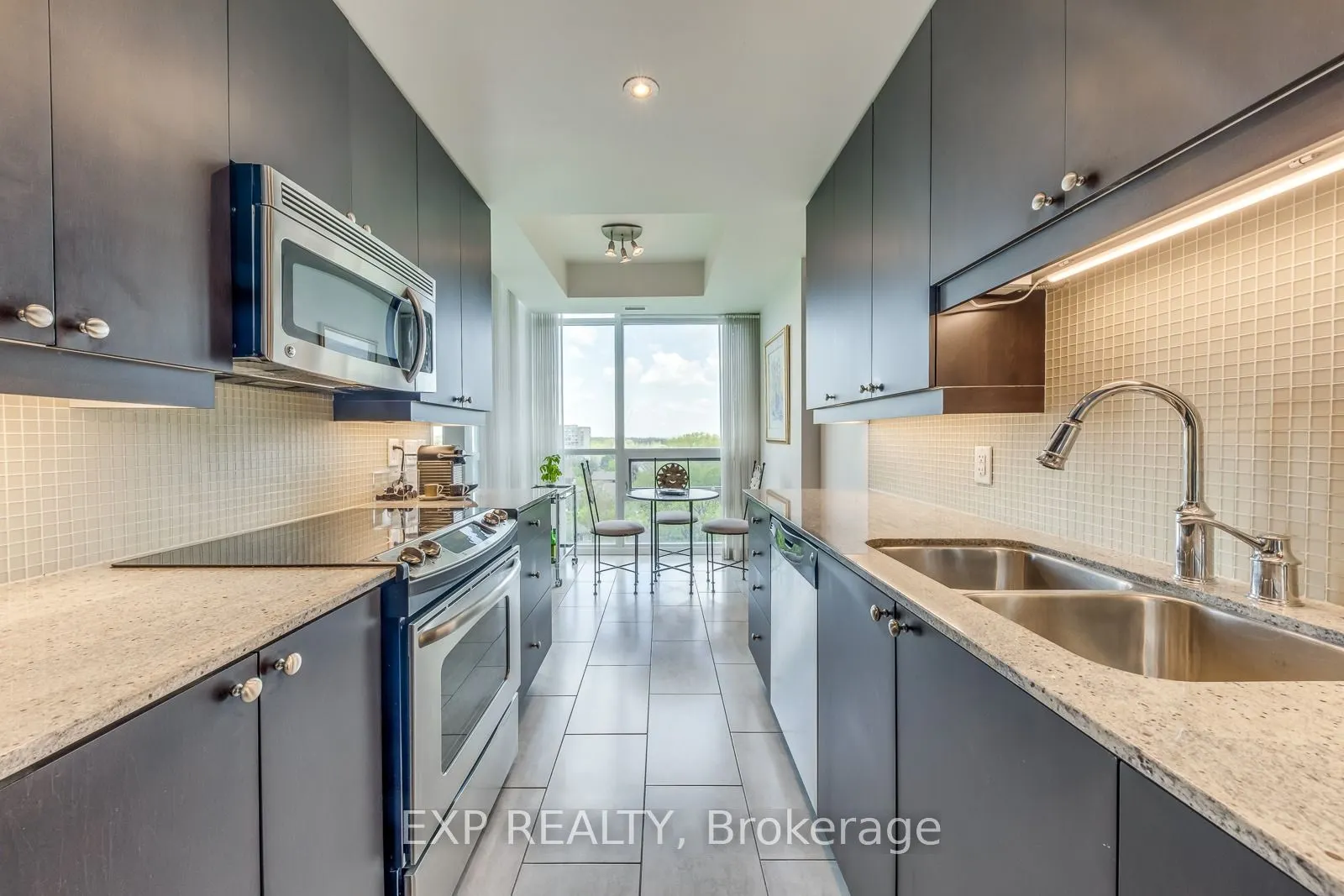1055 Southdown Road #905