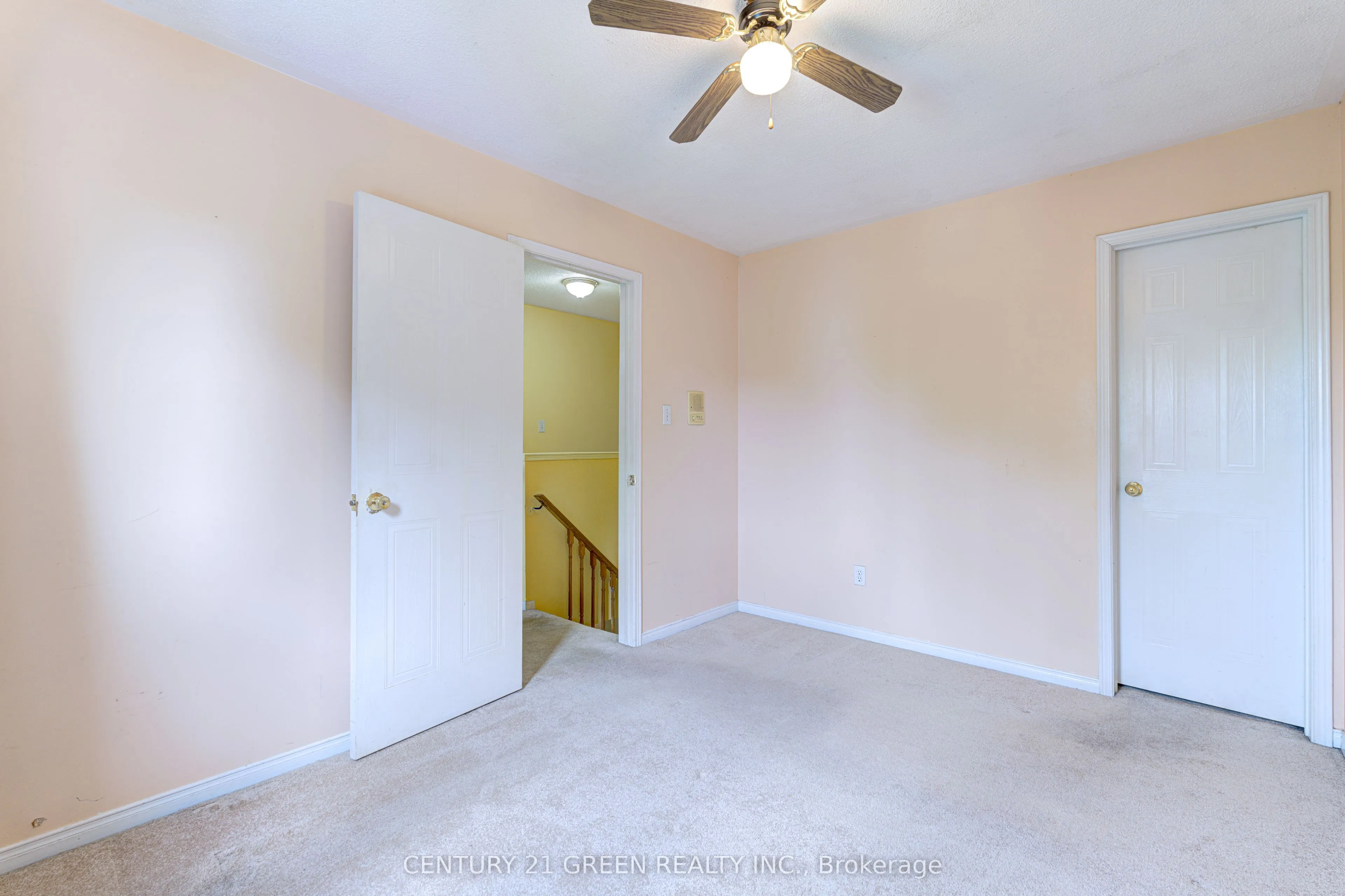 3 Desert Sand Drive