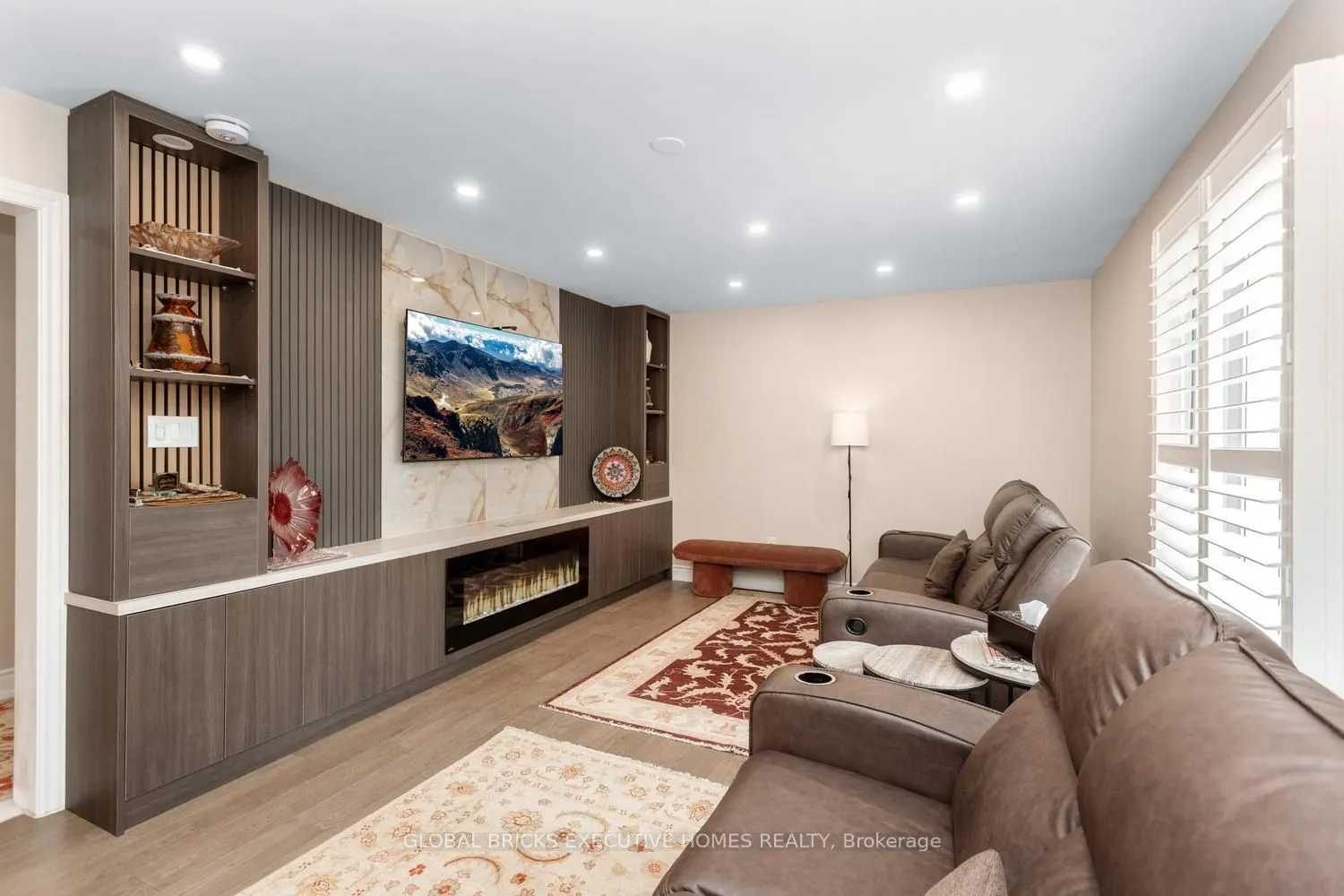 5952 Grossbeak Drive