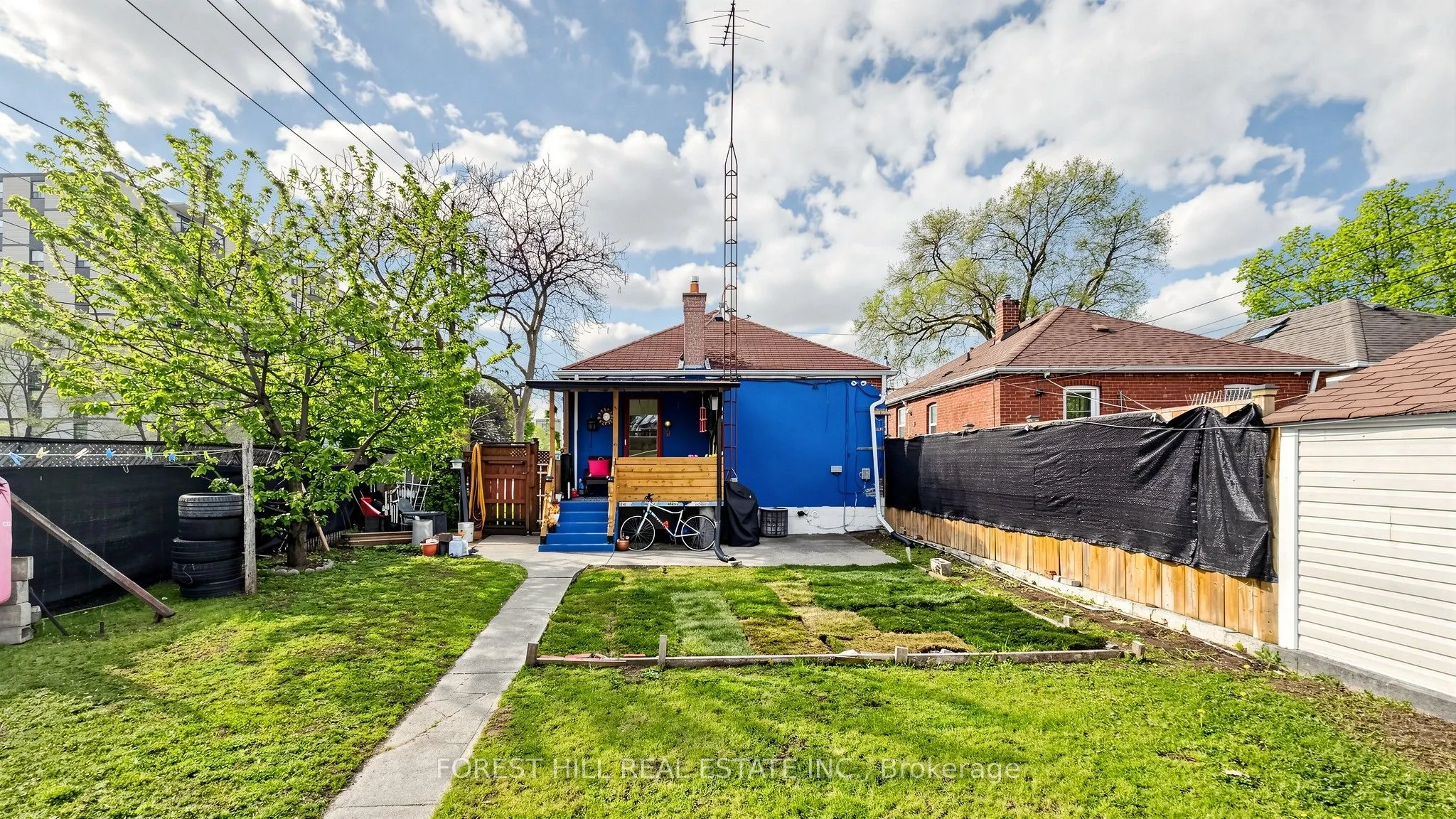 2 Ellins Avenue