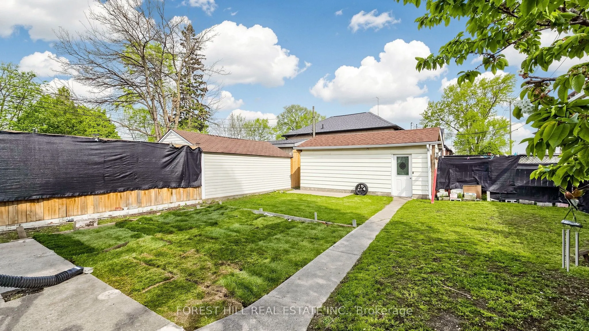 2 Ellins Avenue