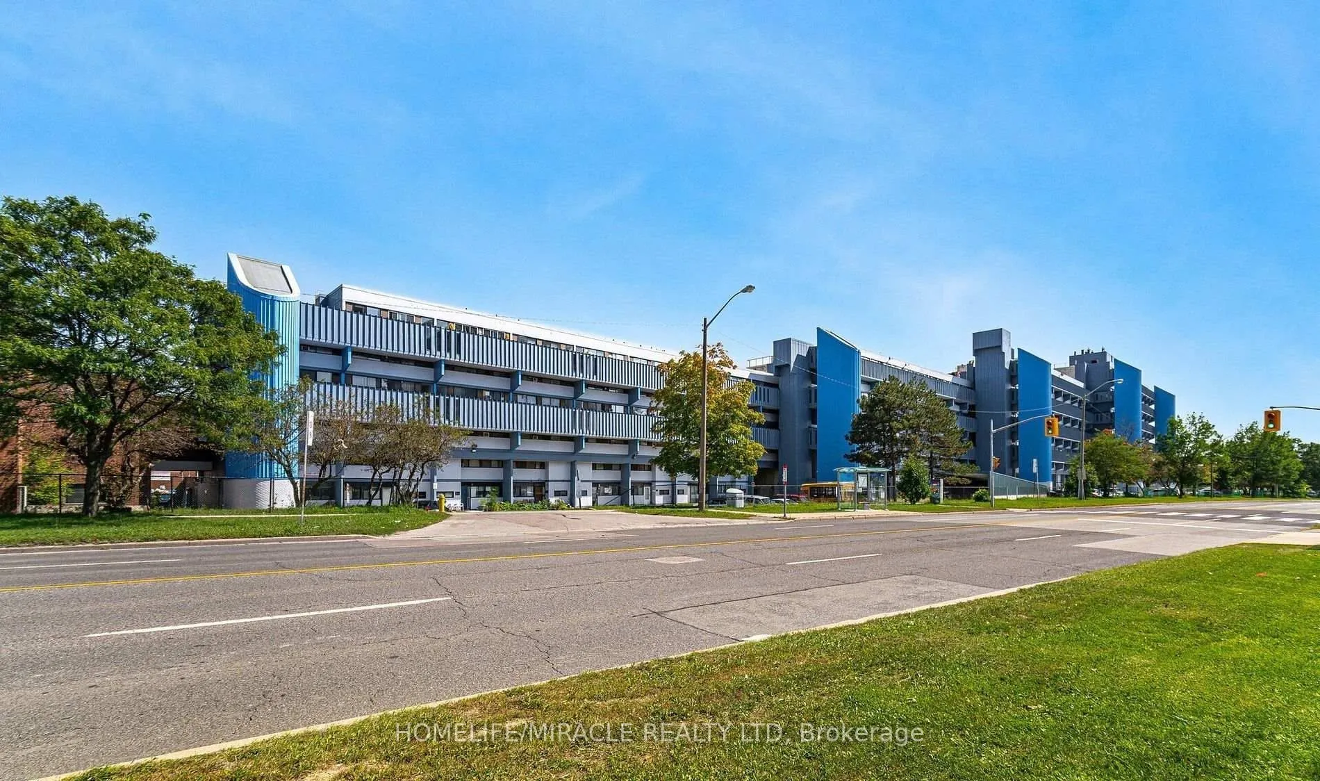 4673 Jane Street #517