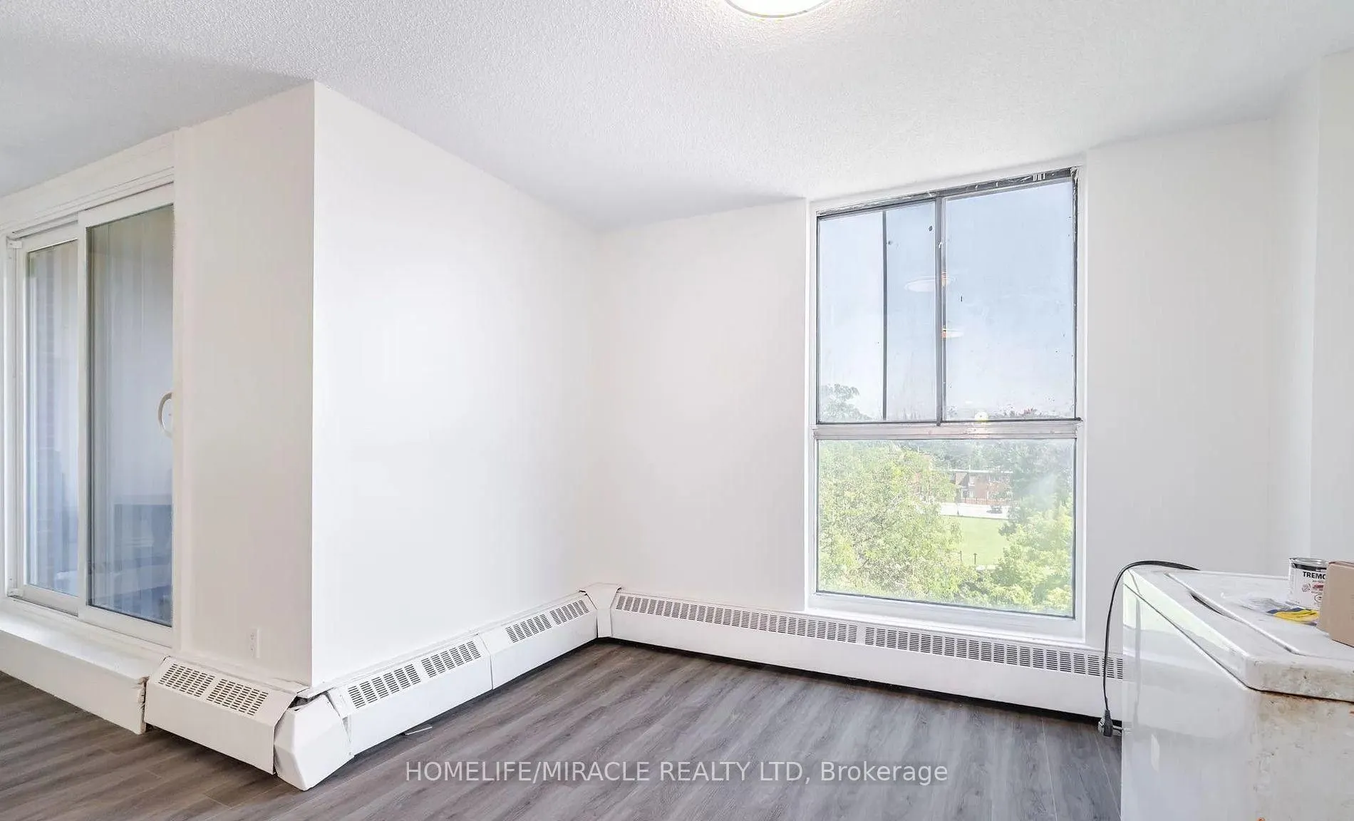 4673 Jane Street #517