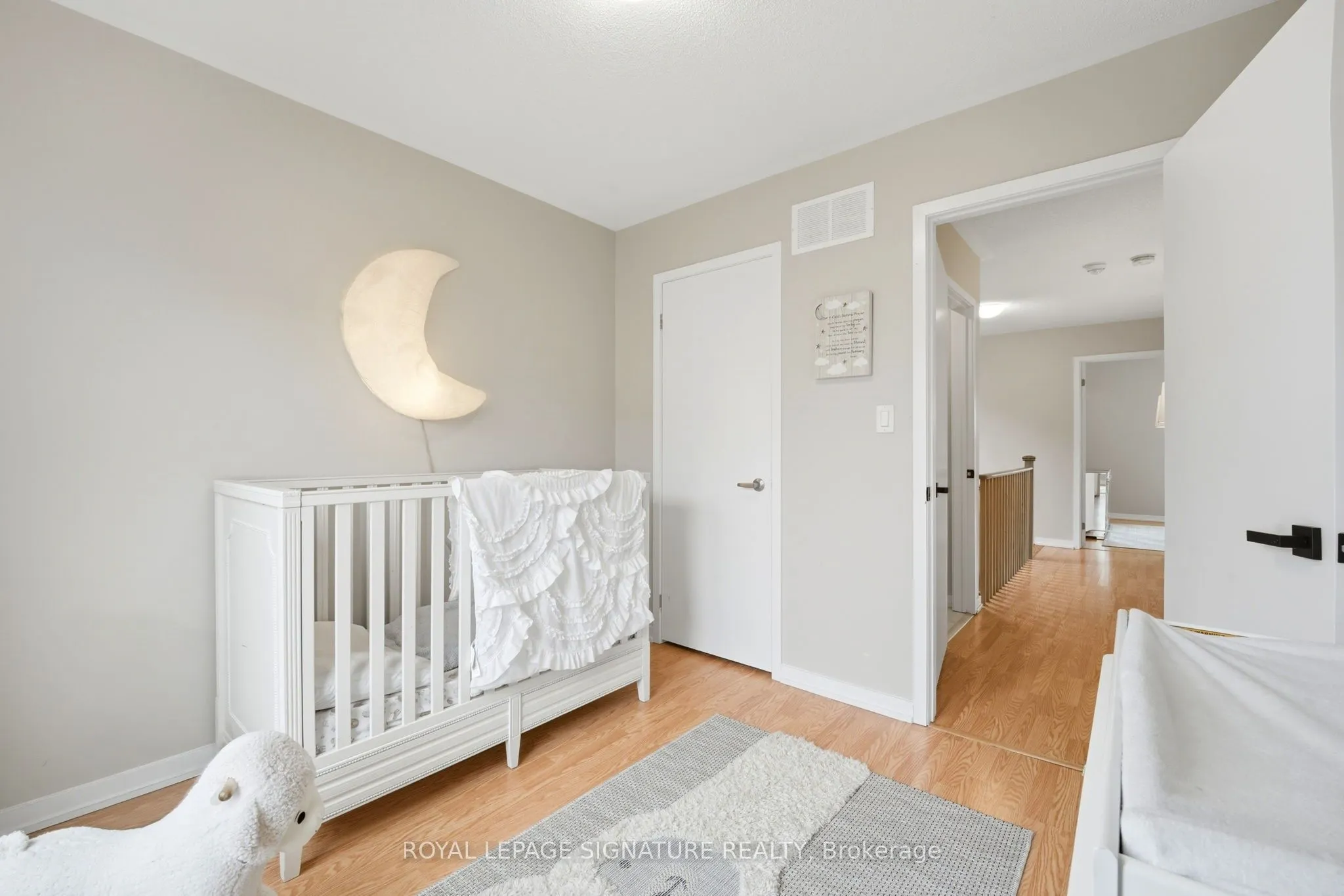 12 Heathrow Lane