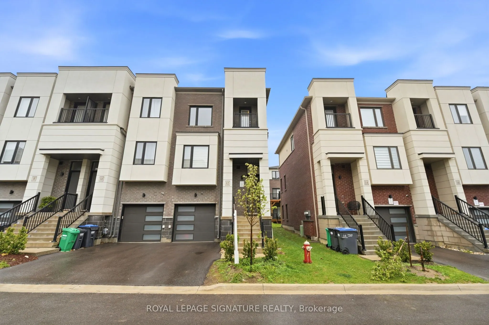 12 Heathrow Lane