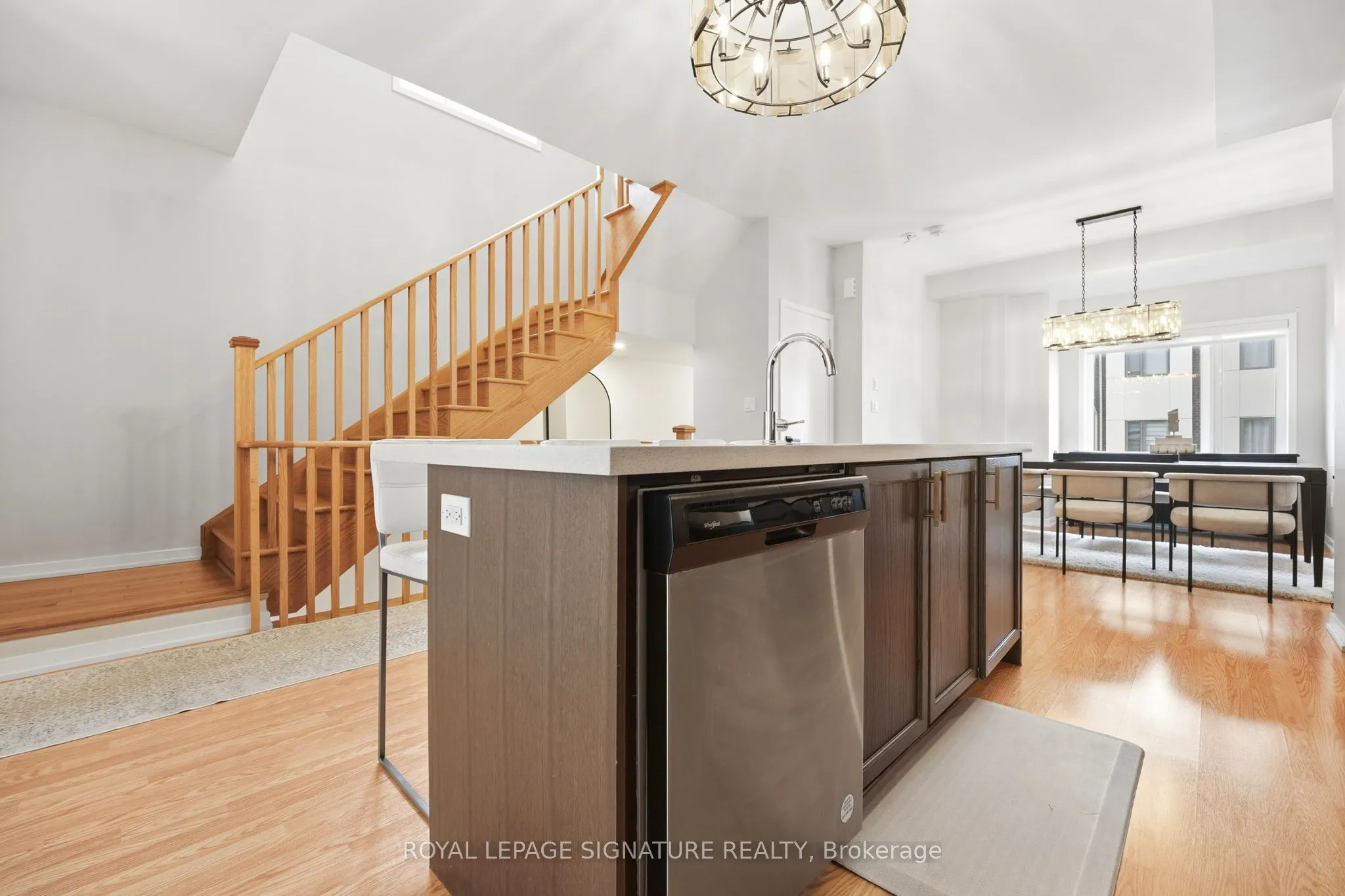 12 Heathrow Lane