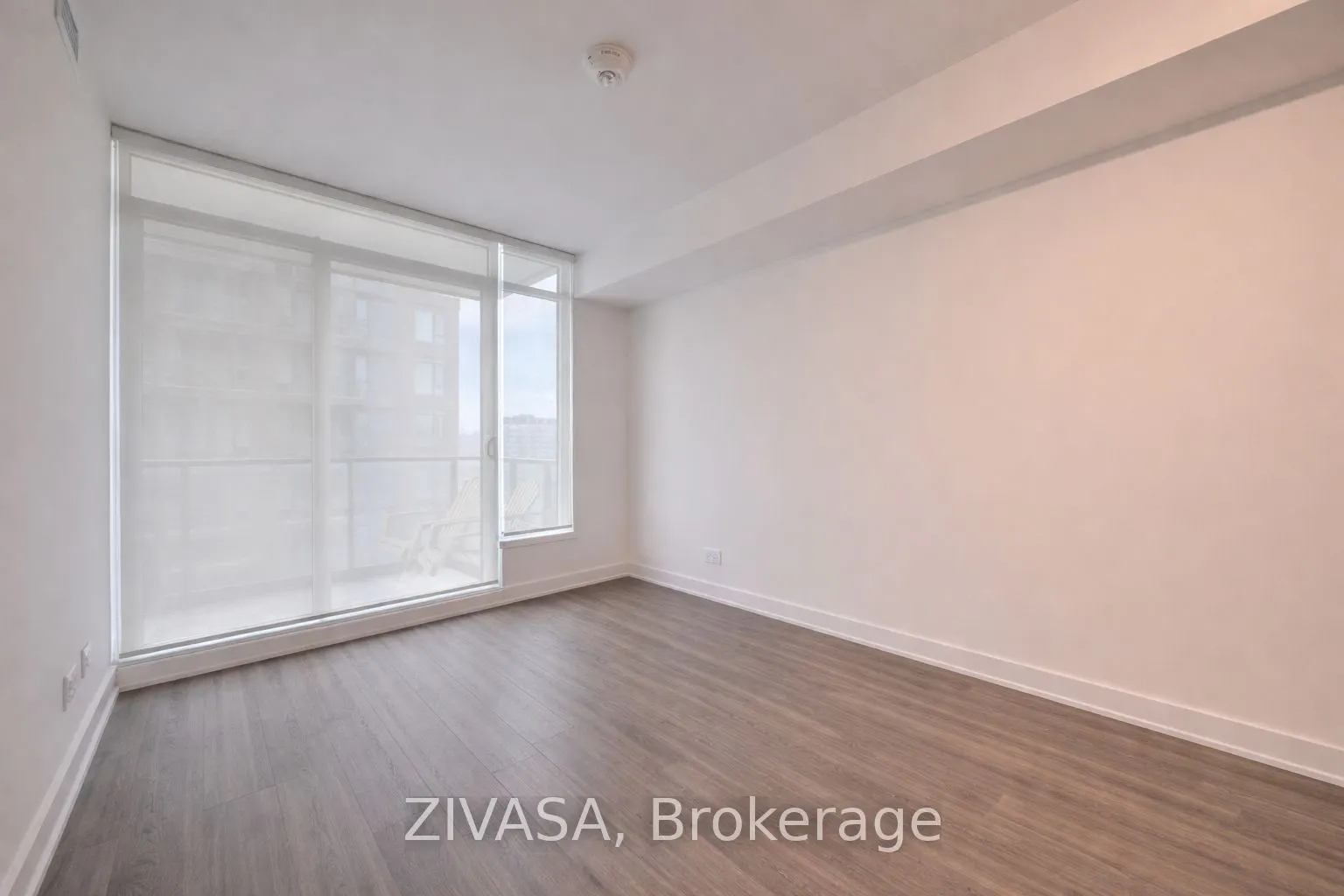 1926 Lakeshore Boulevard W #3911