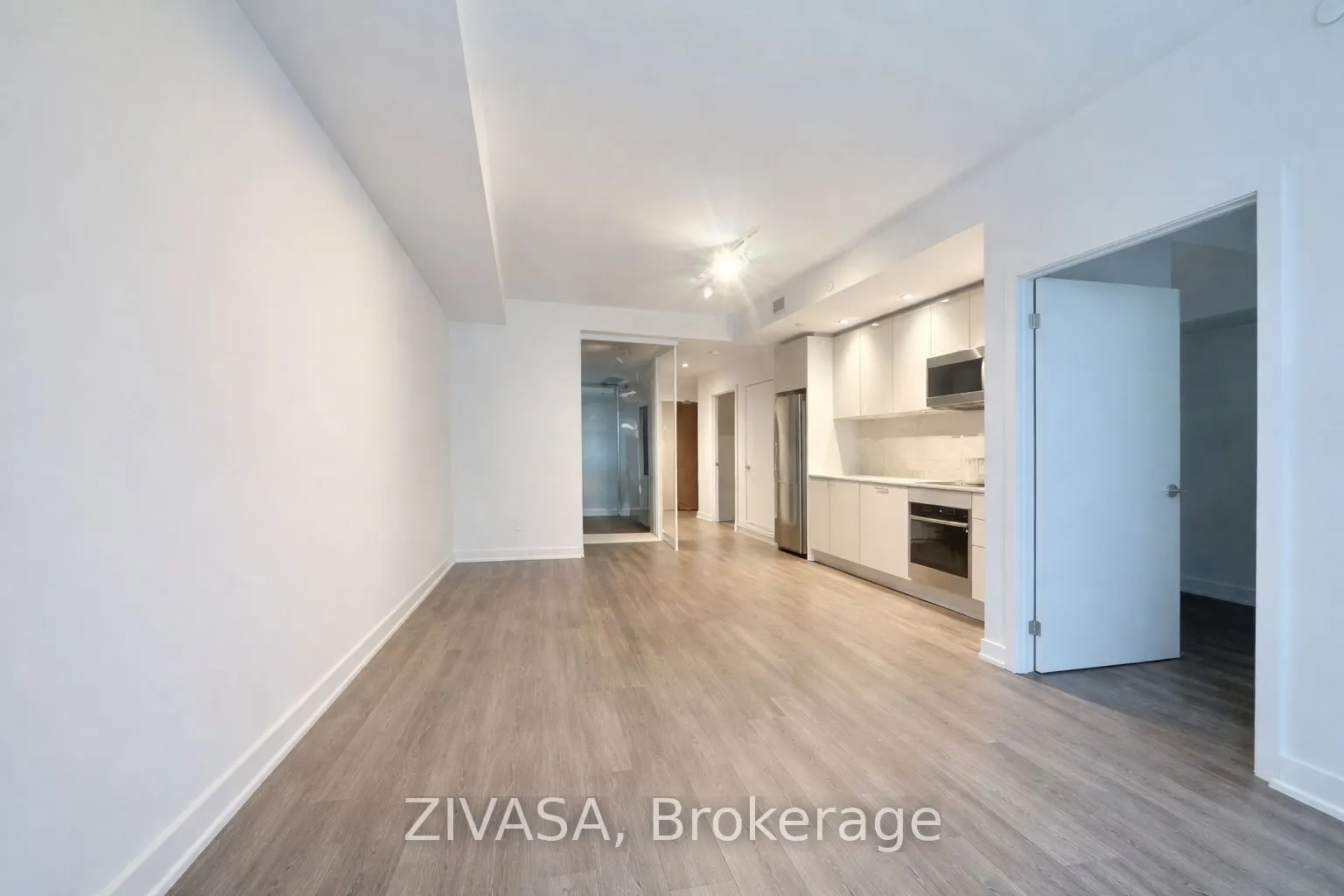 1926 Lakeshore Boulevard W #3911