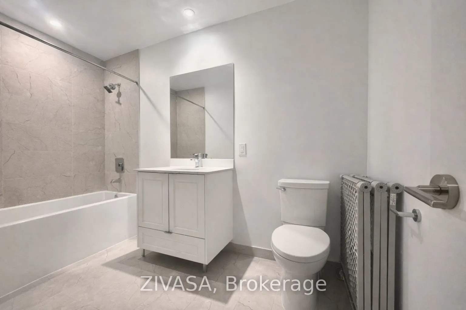 1926 Lakeshore Boulevard W #3911