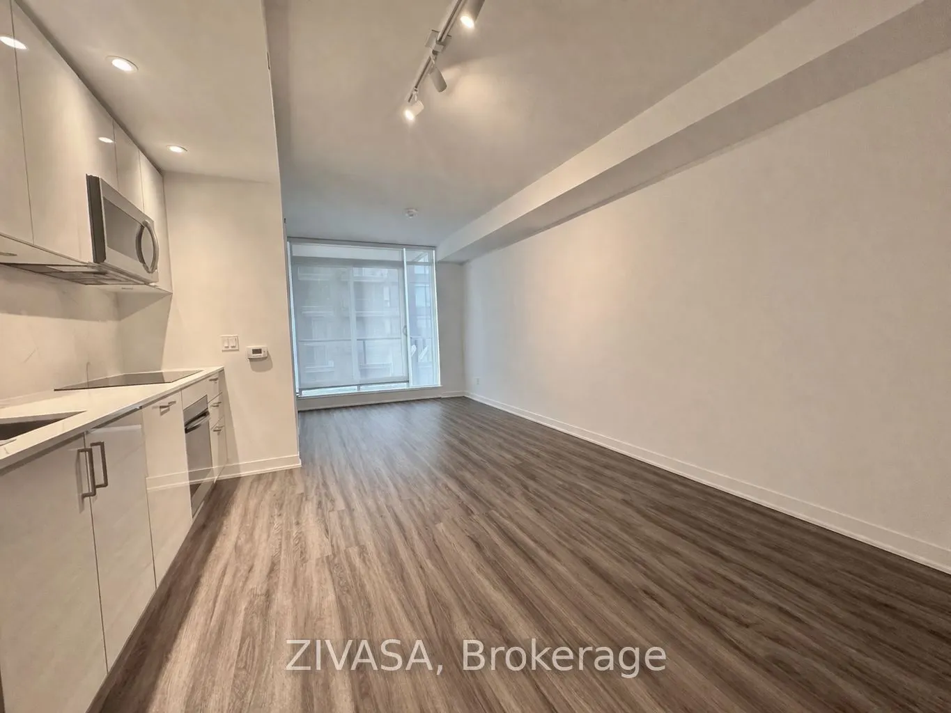1926 Lakeshore Boulevard W #3911