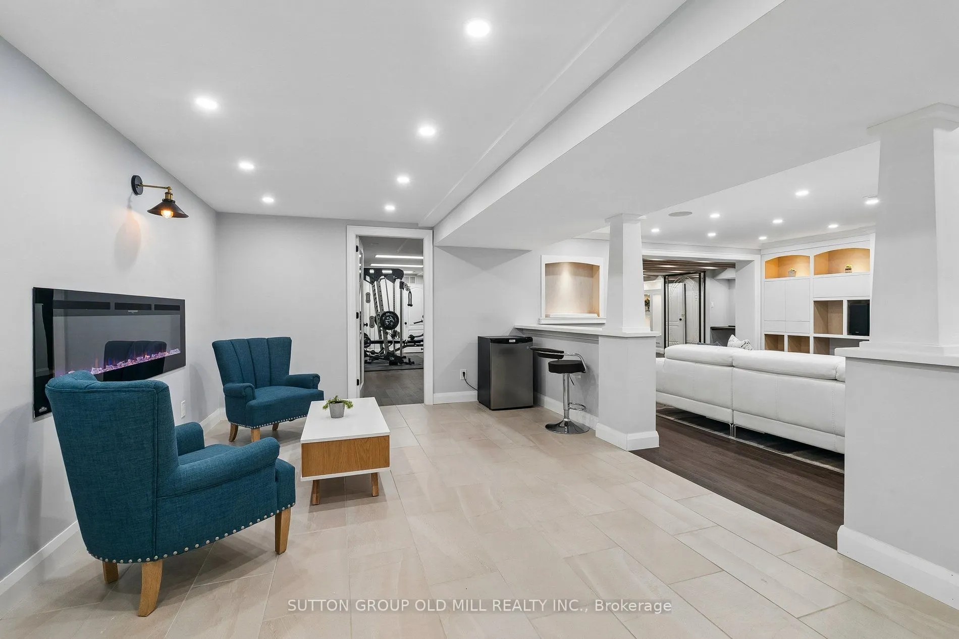7 Rolling Meadow Drive