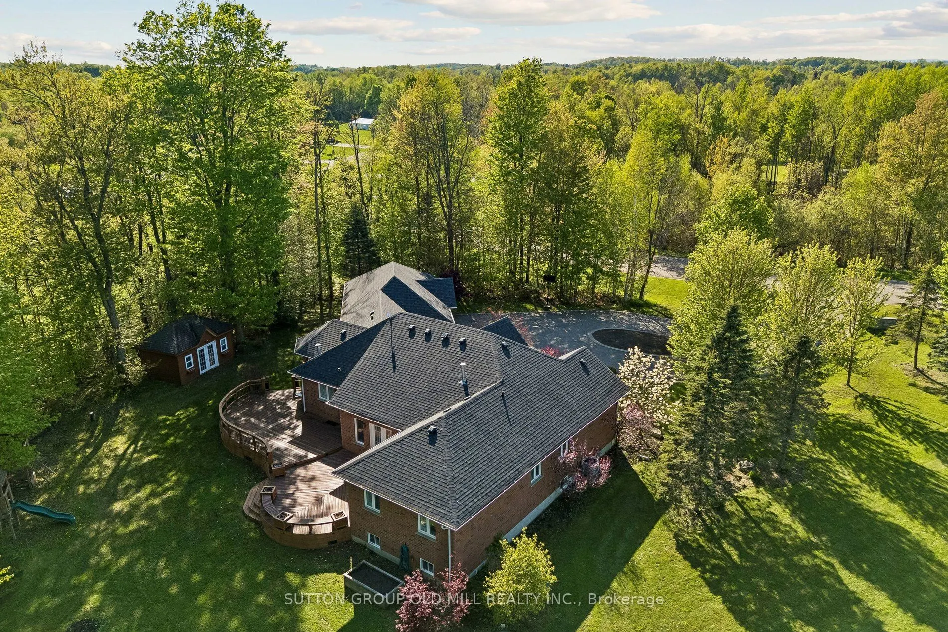 7 Rolling Meadow Drive