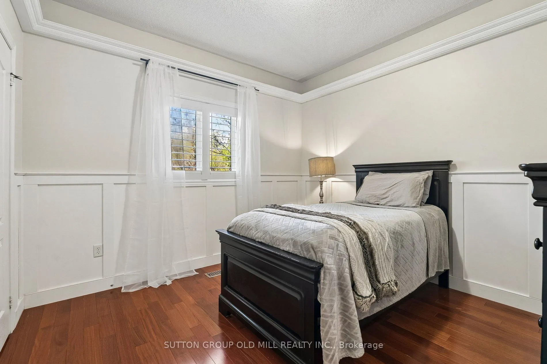 7 Rolling Meadow Drive