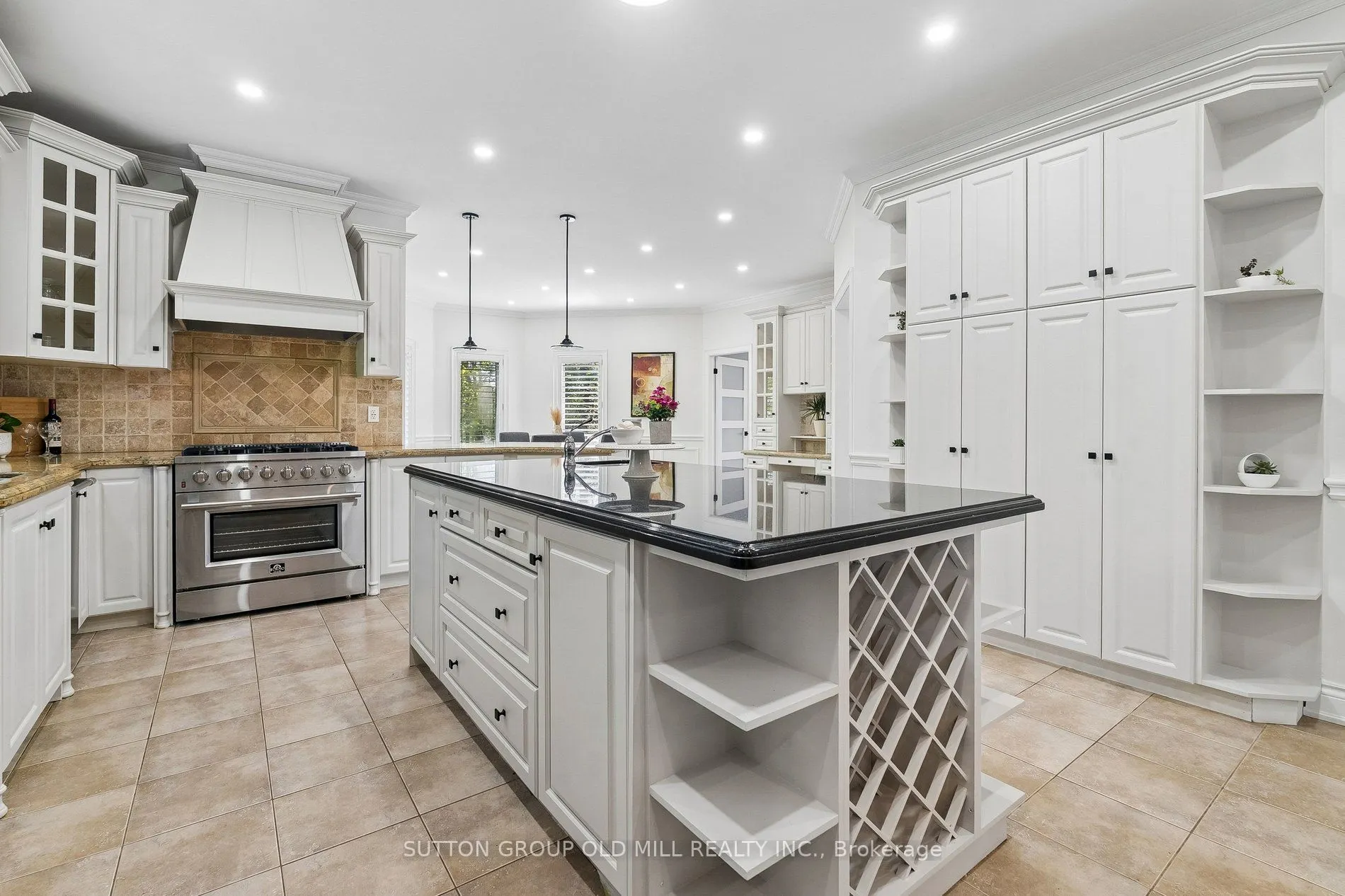 7 Rolling Meadow Drive