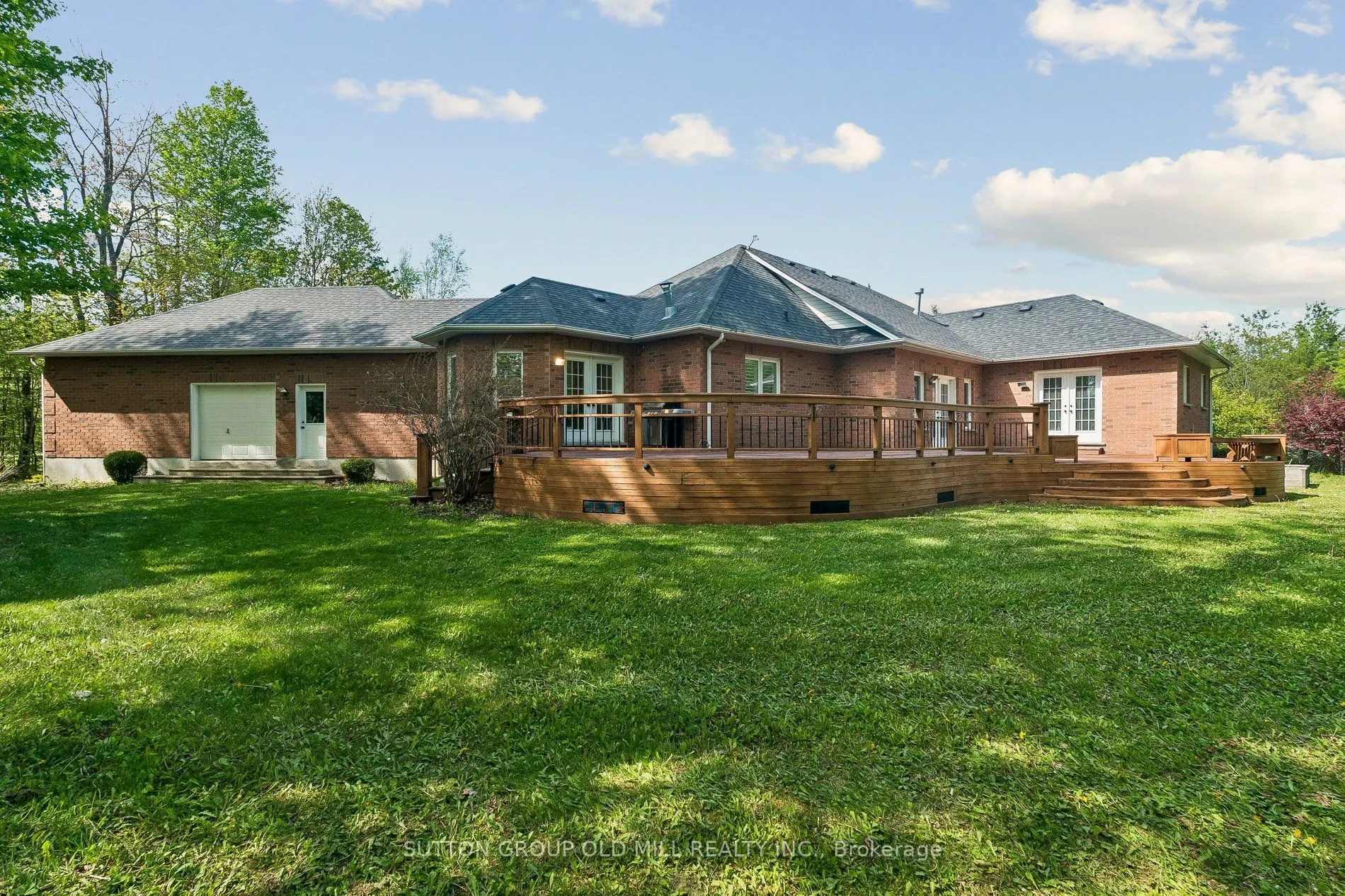 7 Rolling Meadow Drive