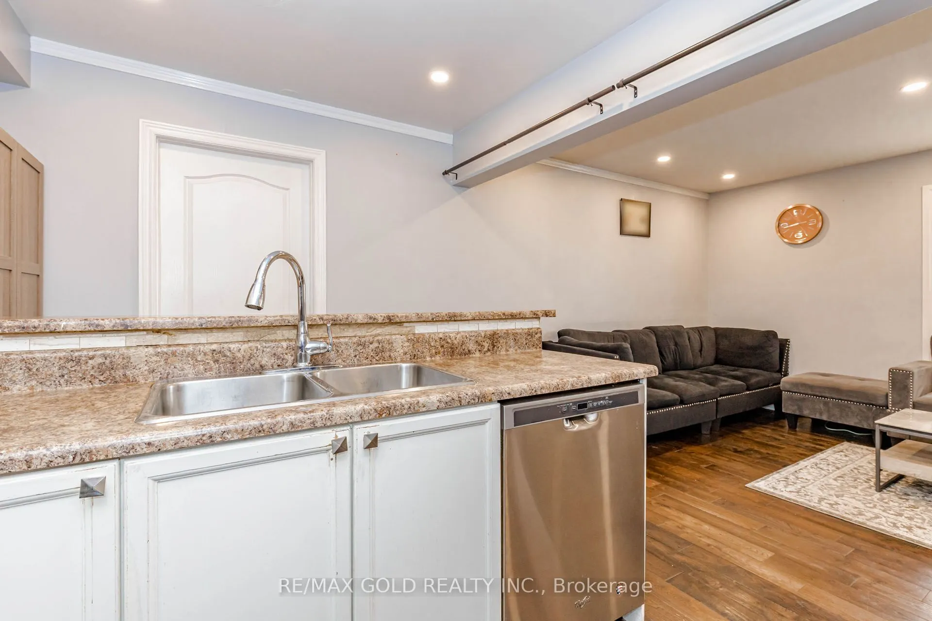 28 Rivermere Court