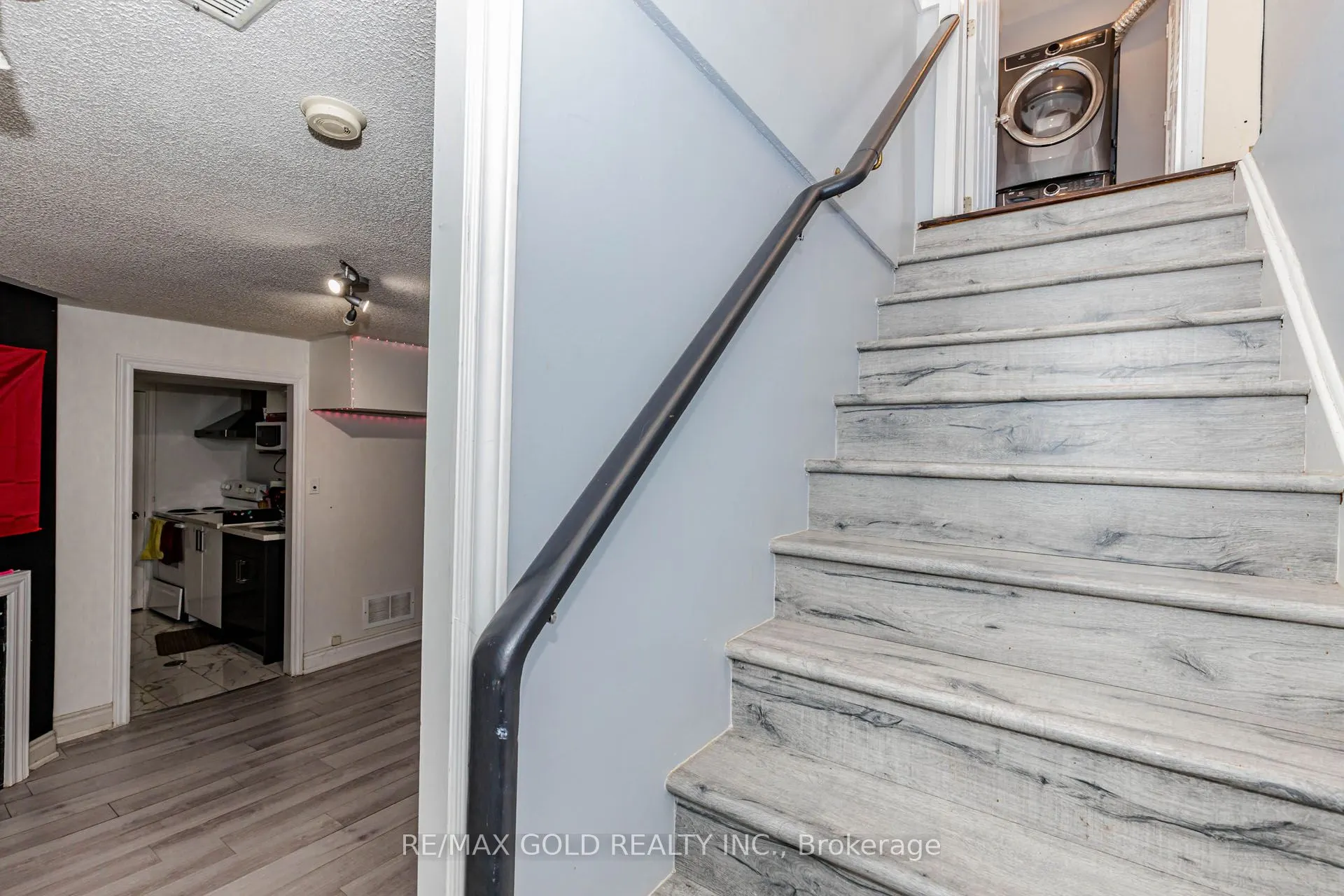 28 Rivermere Court
