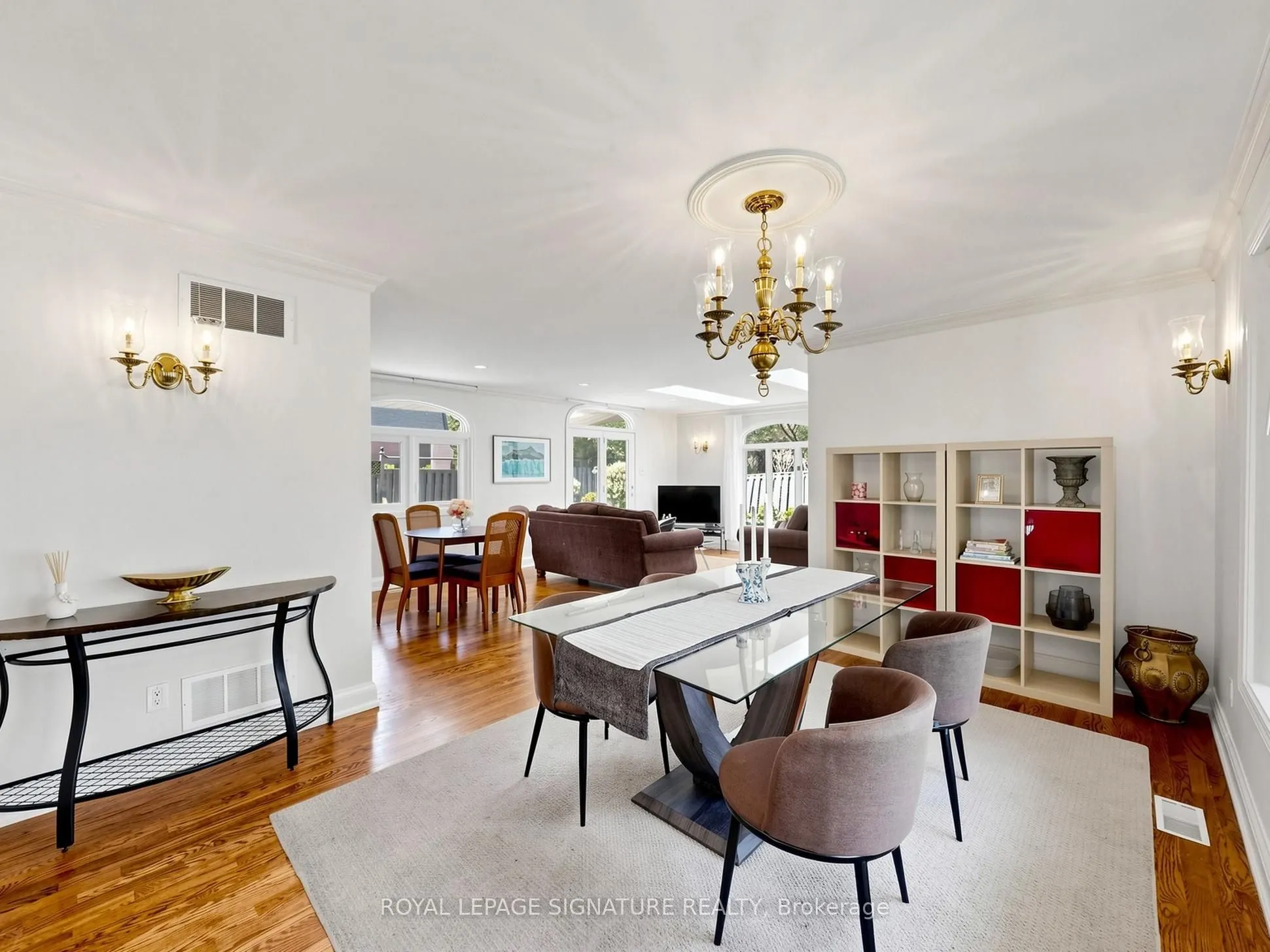 2094 Water's Edge Drive