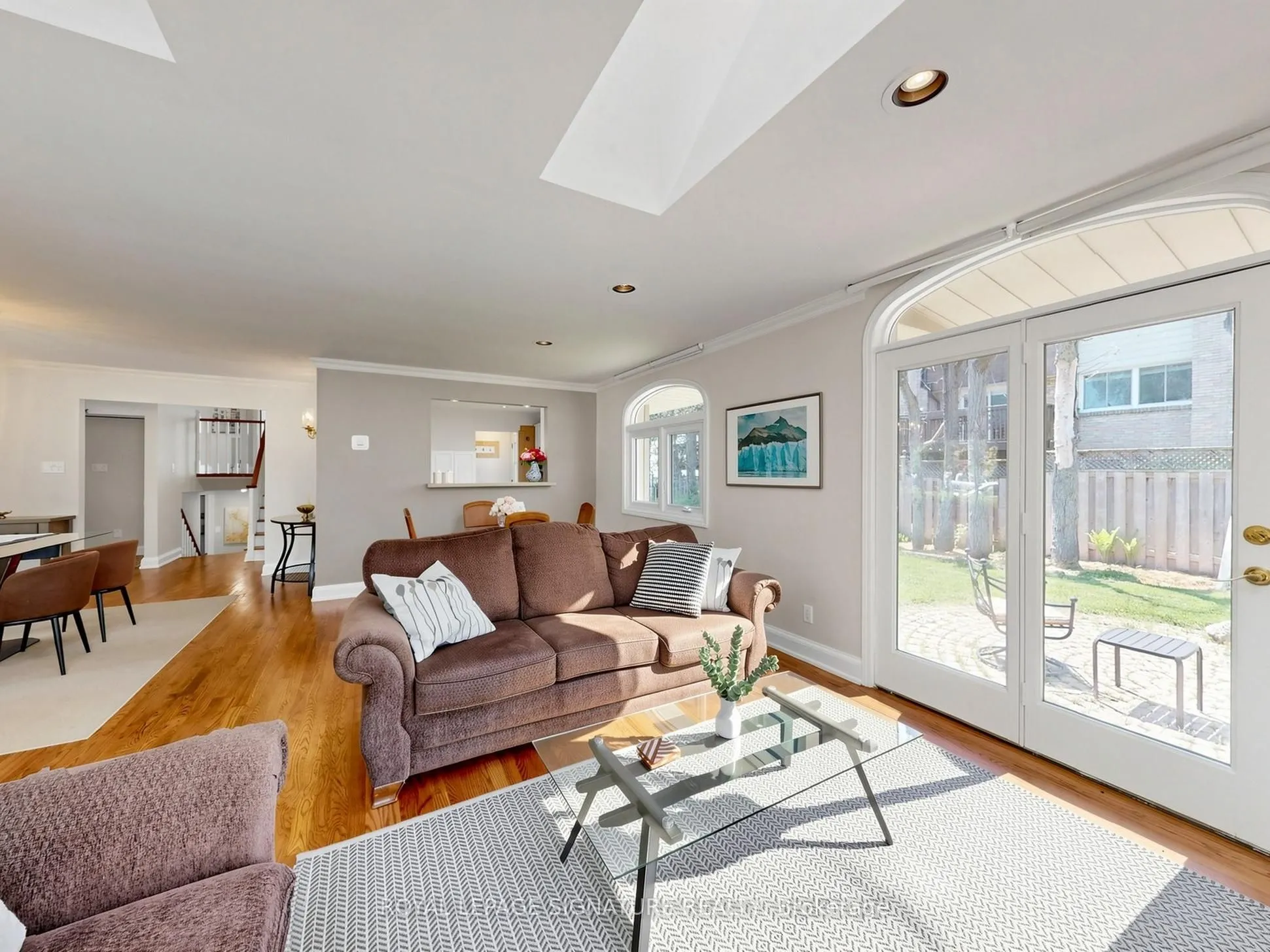 2094 Water's Edge Drive