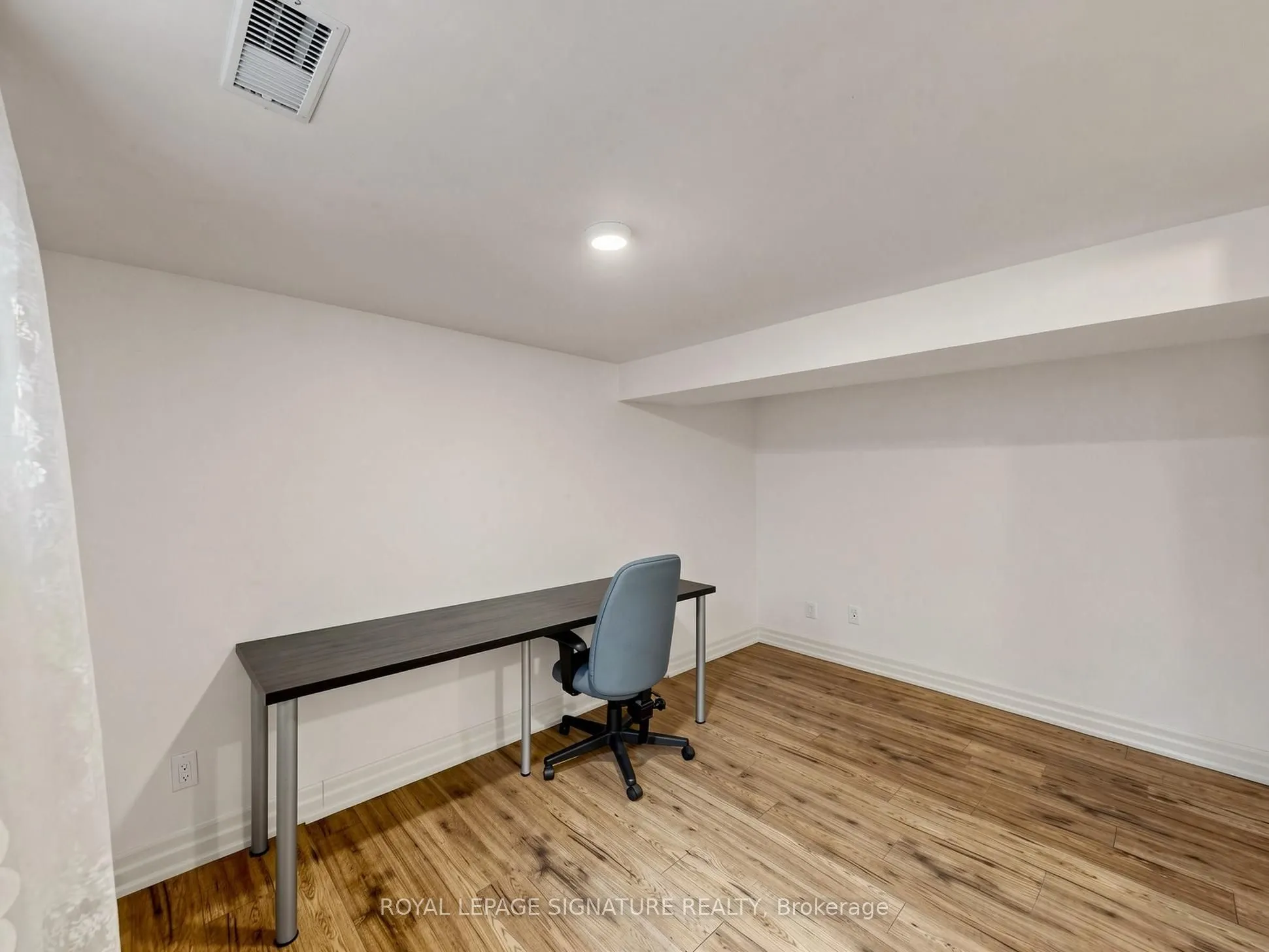 2094 Water's Edge Drive