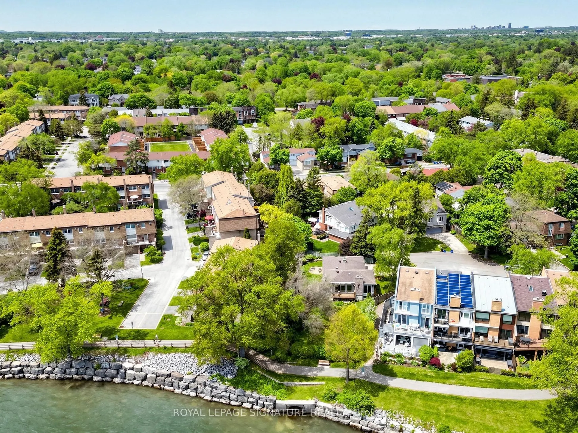 2094 Water's Edge Drive