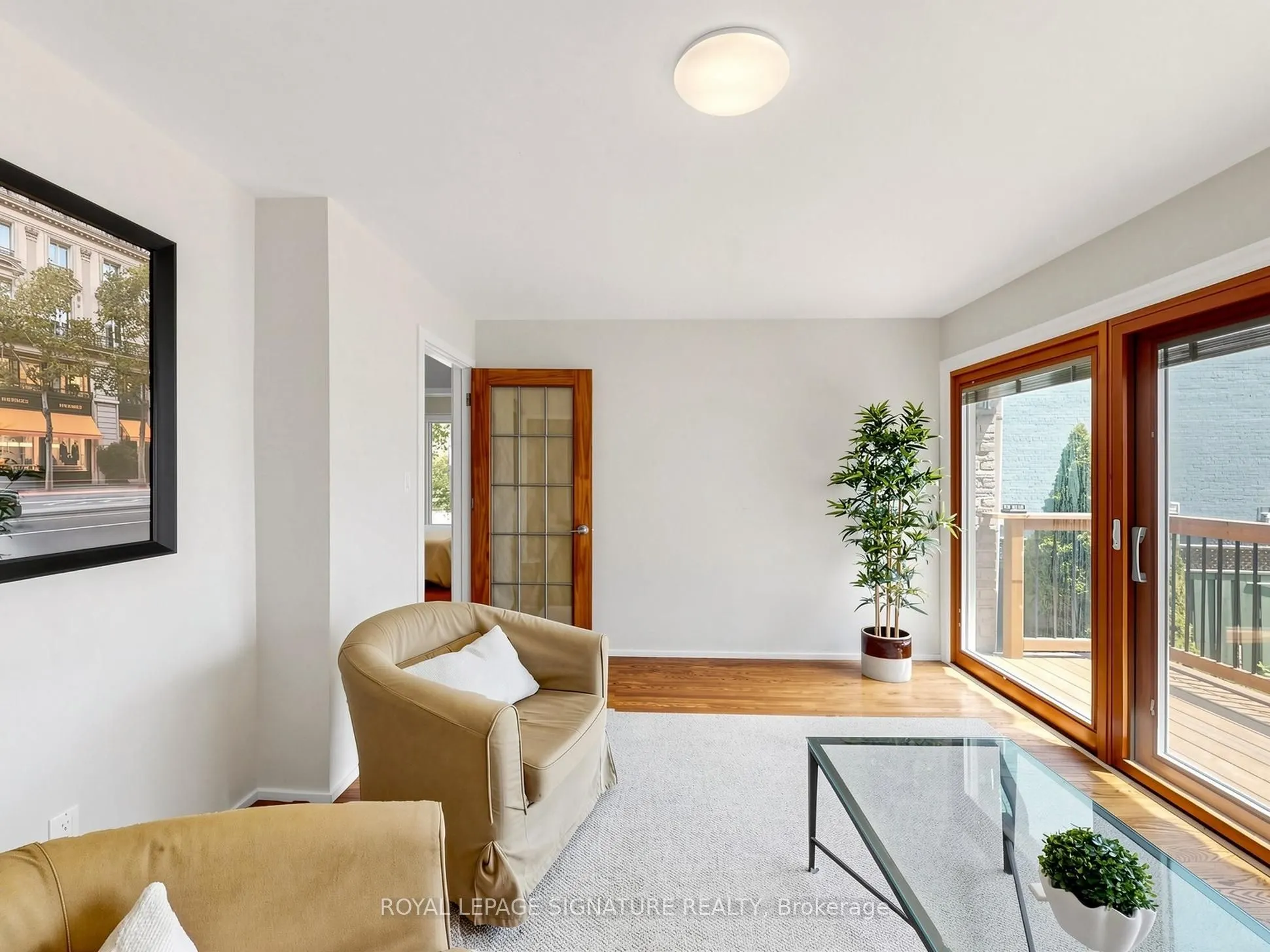 2094 Water's Edge Drive