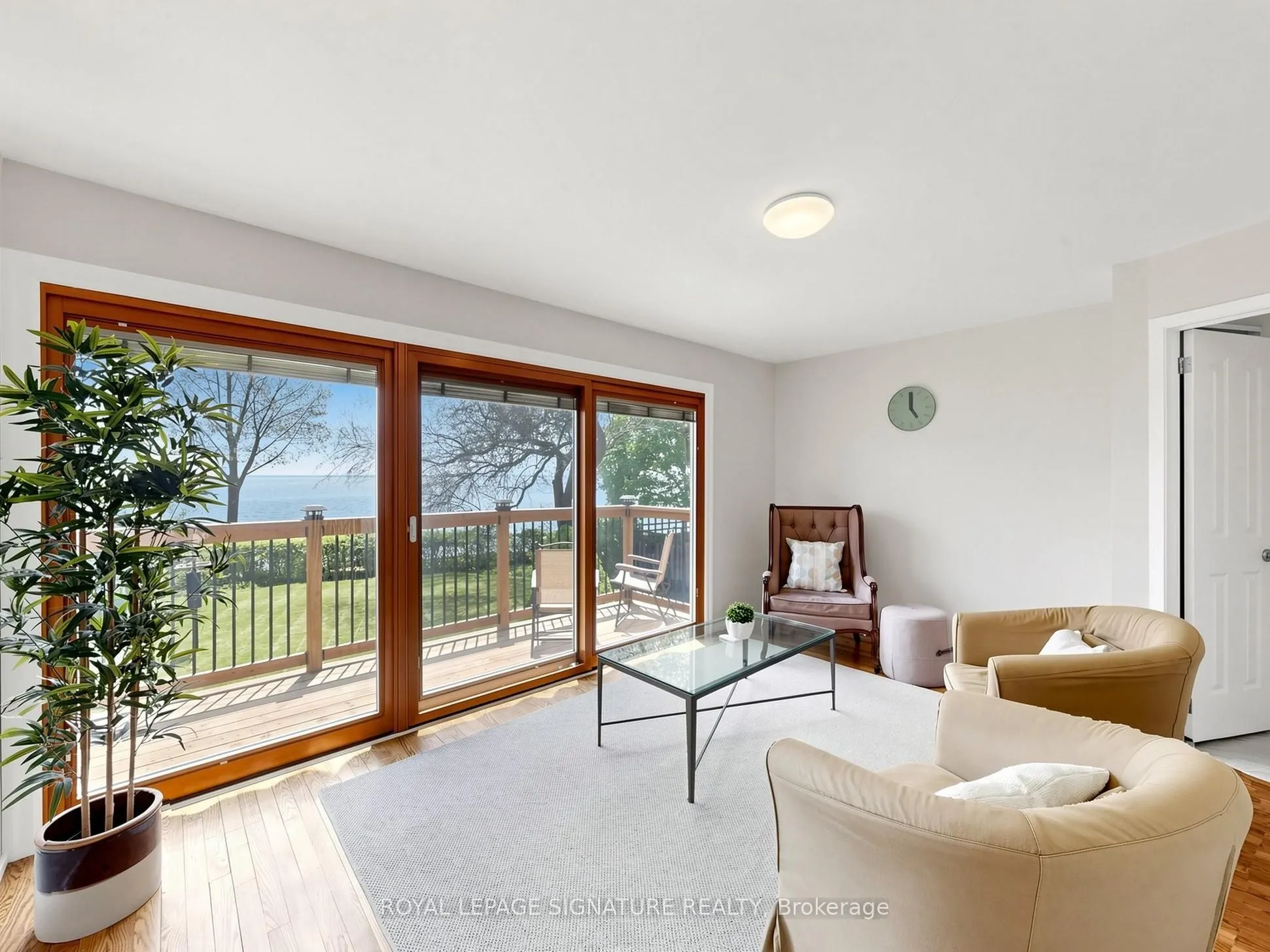 2094 Water's Edge Drive