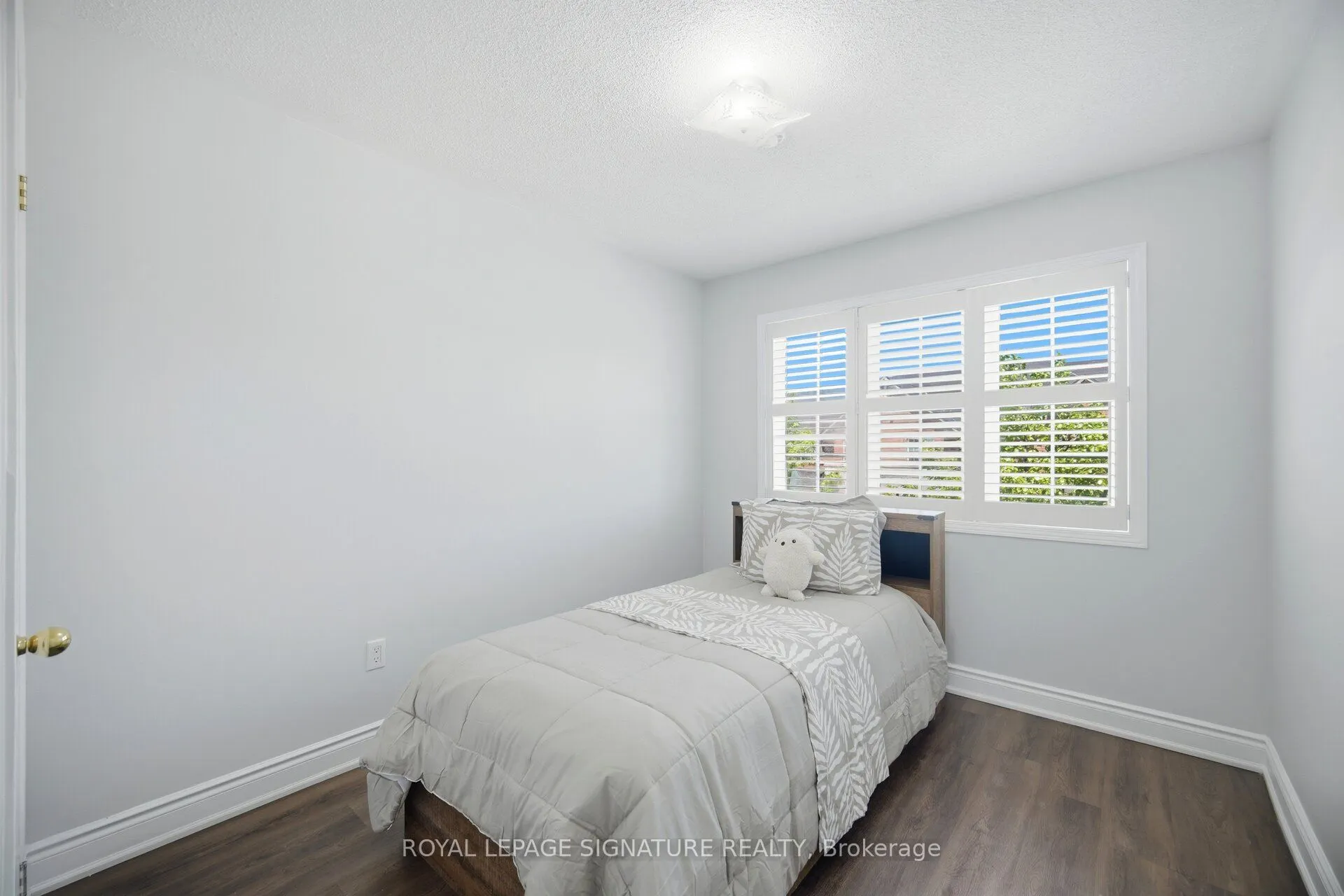 33 Bay Breeze Drive