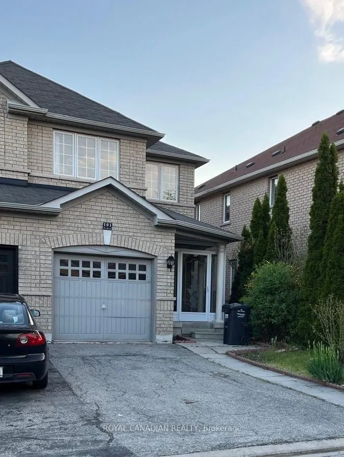 101 Crystalview Crescent