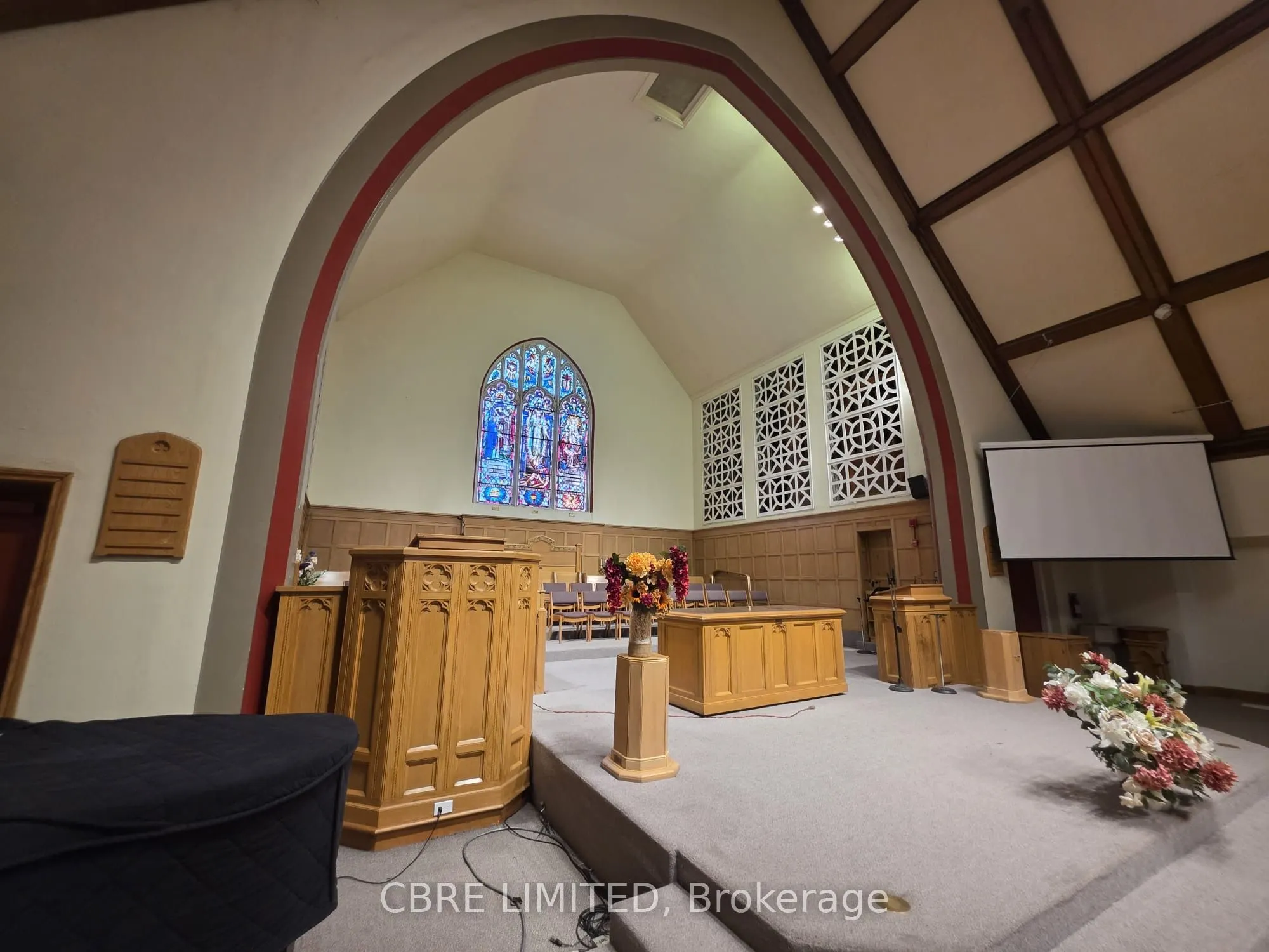 151 Lakeshore Road W