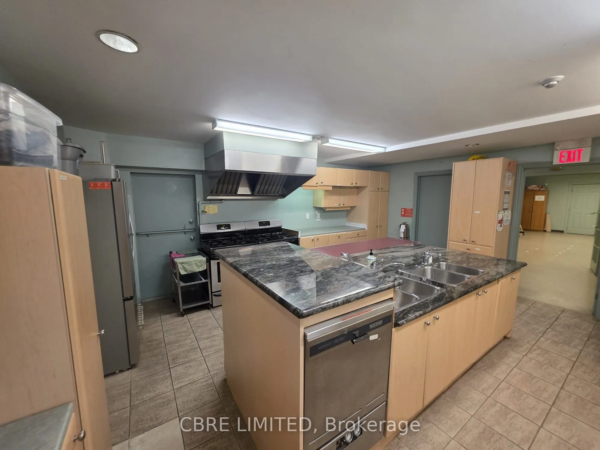 151 Lakeshore Road W