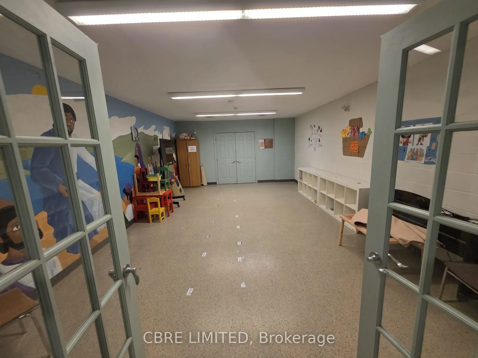 151 Lakeshore Road W