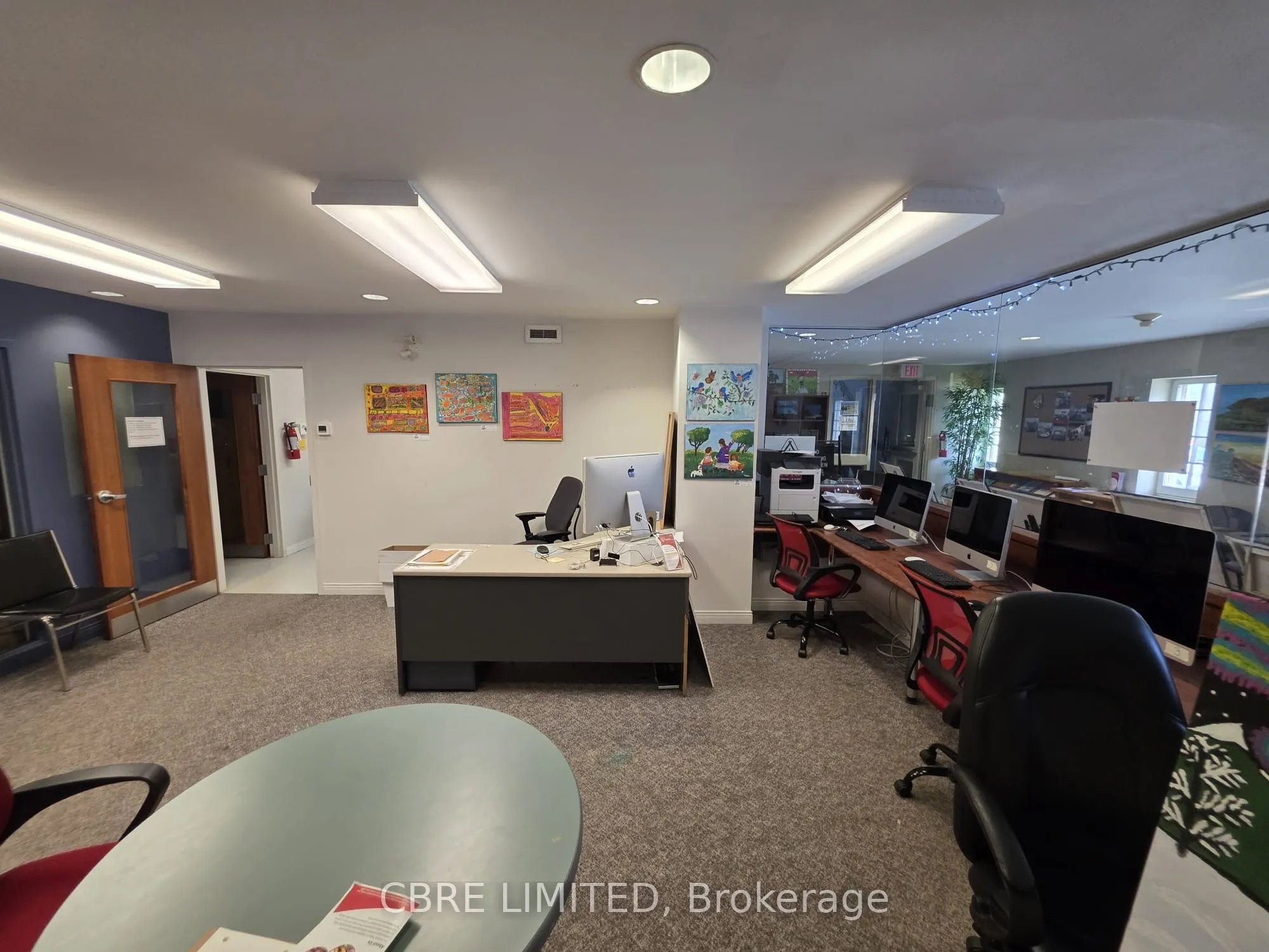 151 Lakeshore Road W
