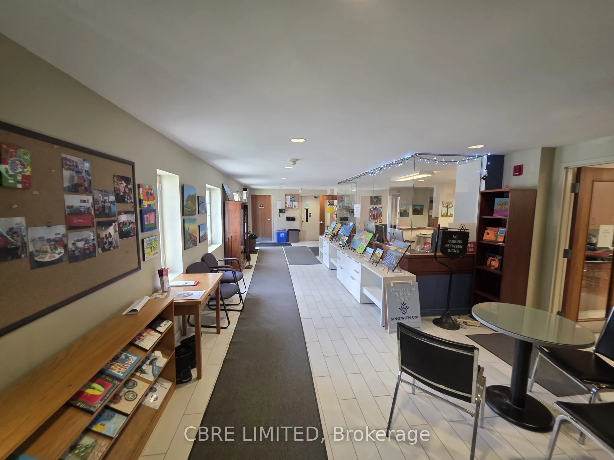 151 Lakeshore Road W