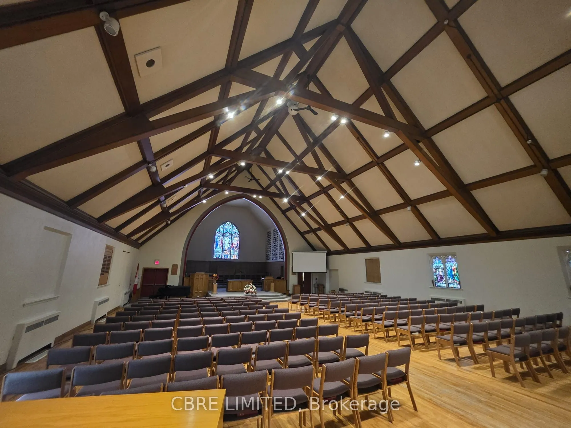 151 Lakeshore Road W